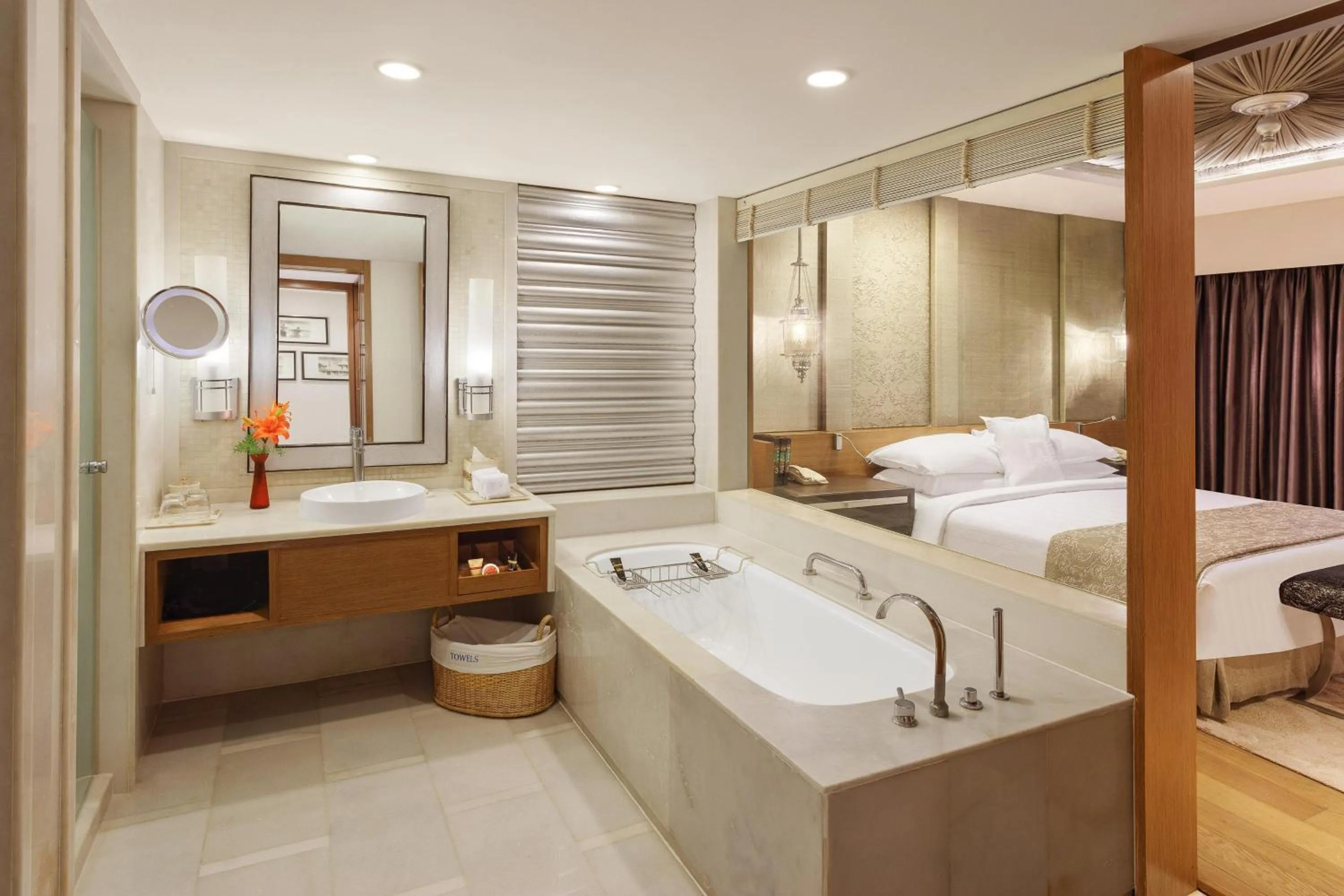Bathroom, Bed in ITC Mughal, A Luxury Collection Resort & Spa, Agra