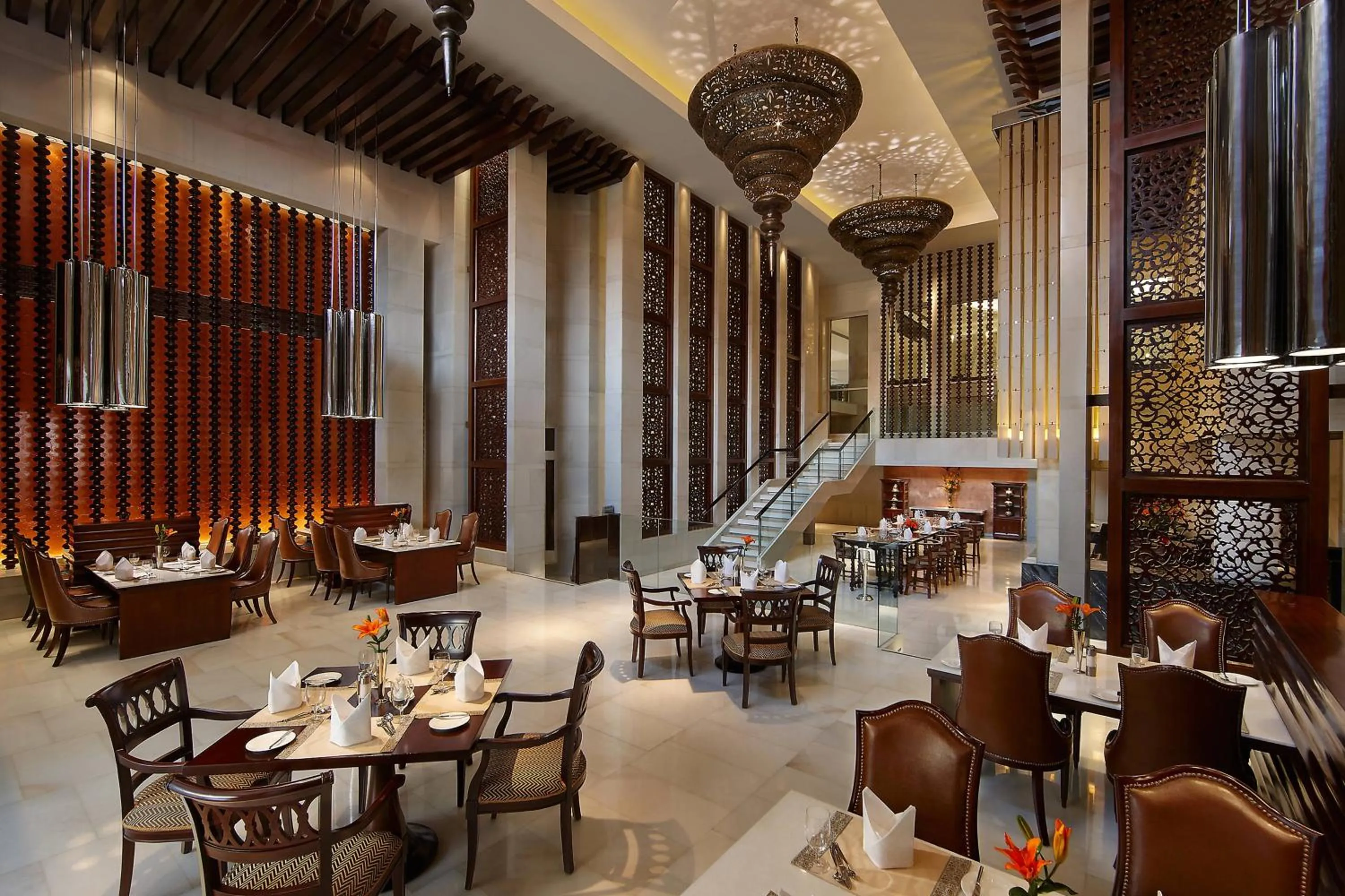 Restaurant/places to eat in ITC Mughal, A Luxury Collection Resort & Spa, Agra