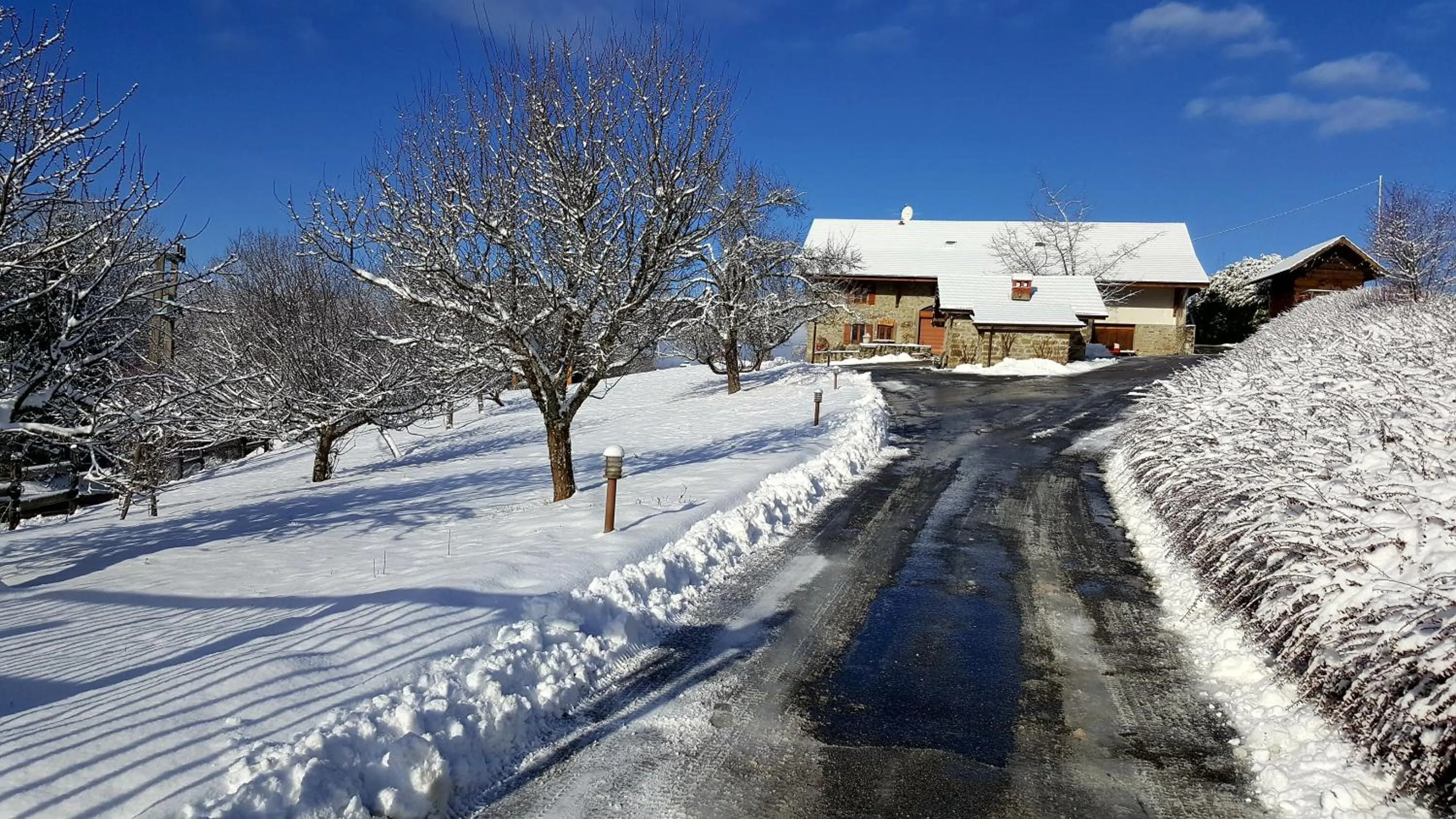 Property building in Le Bonheur dans le Pré