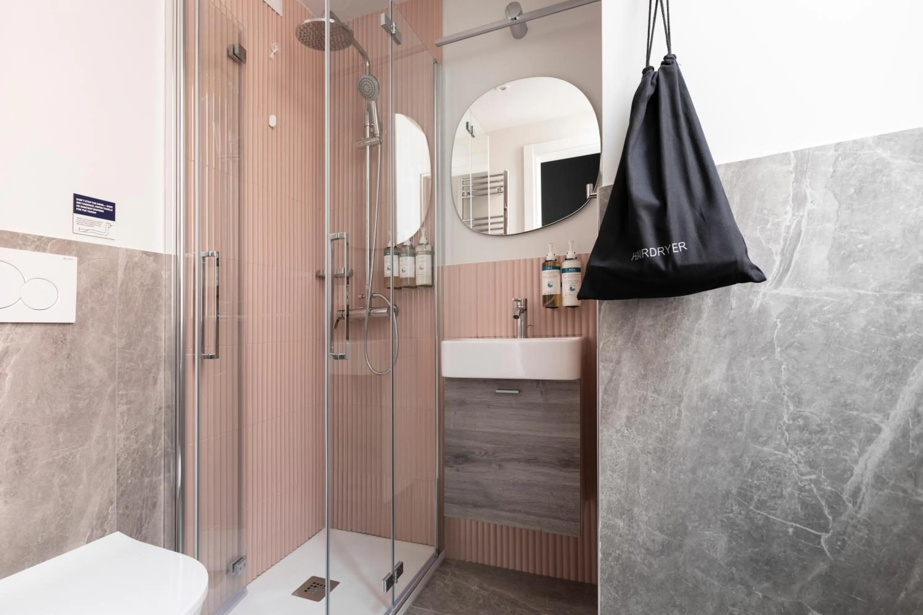 Bathroom in Numa Rome Linea