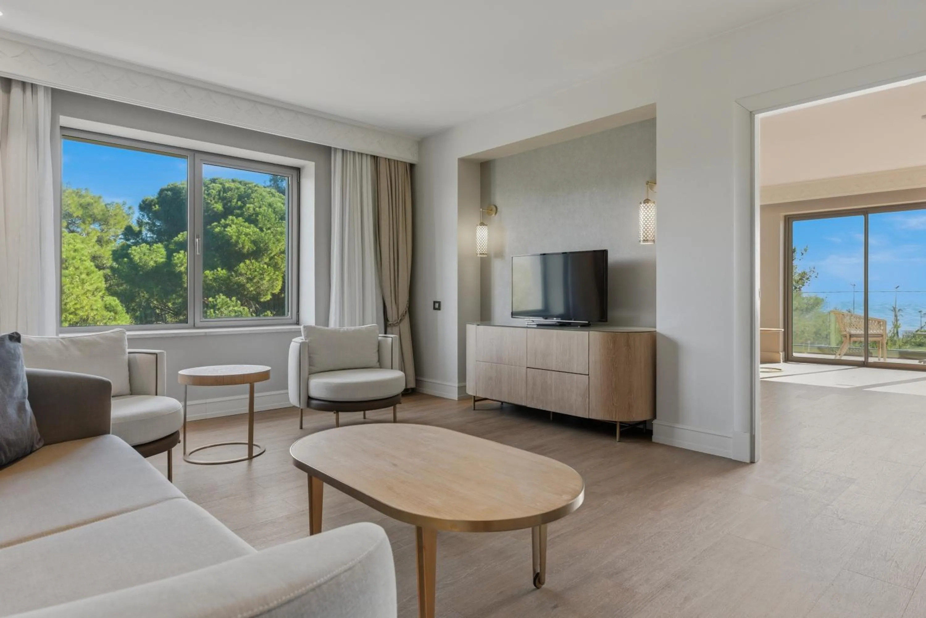 Communal lounge/ TV room in Ela Excellence Resort Belek