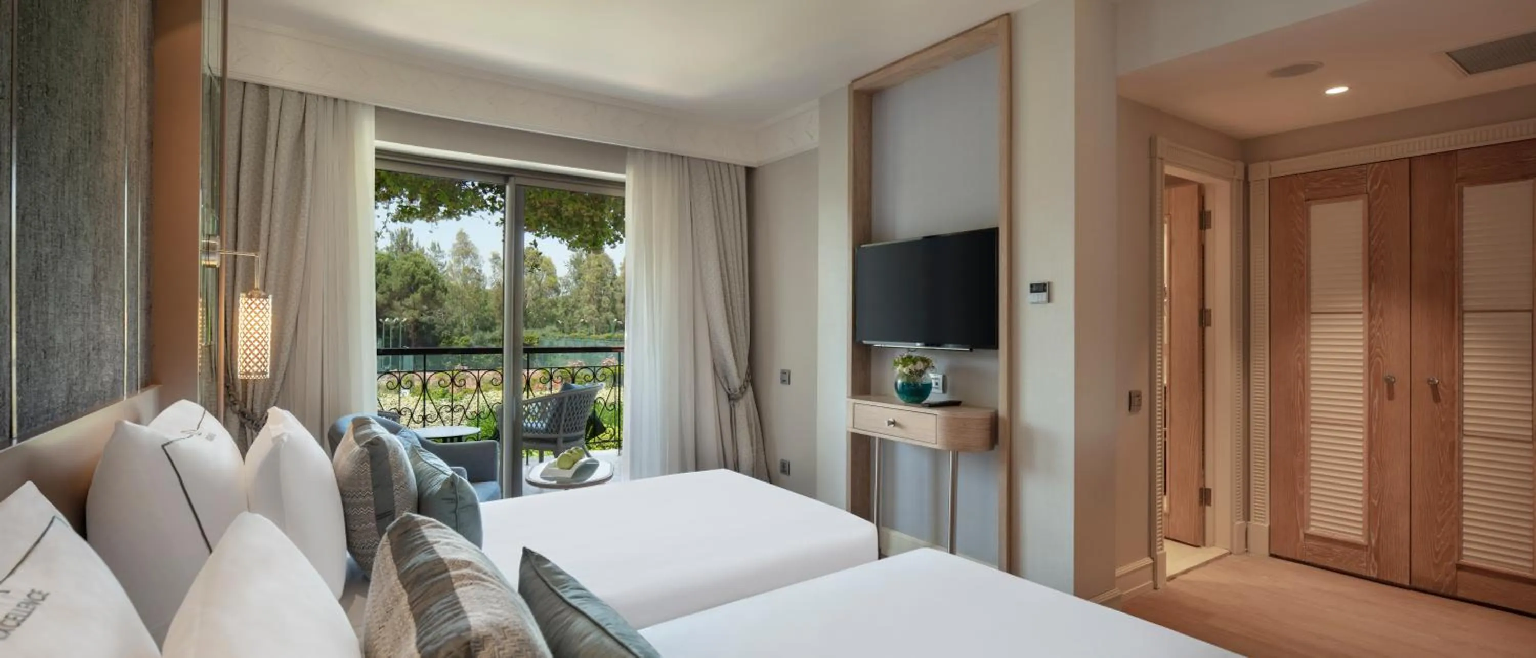 Bed in Ela Excellence Resort Belek