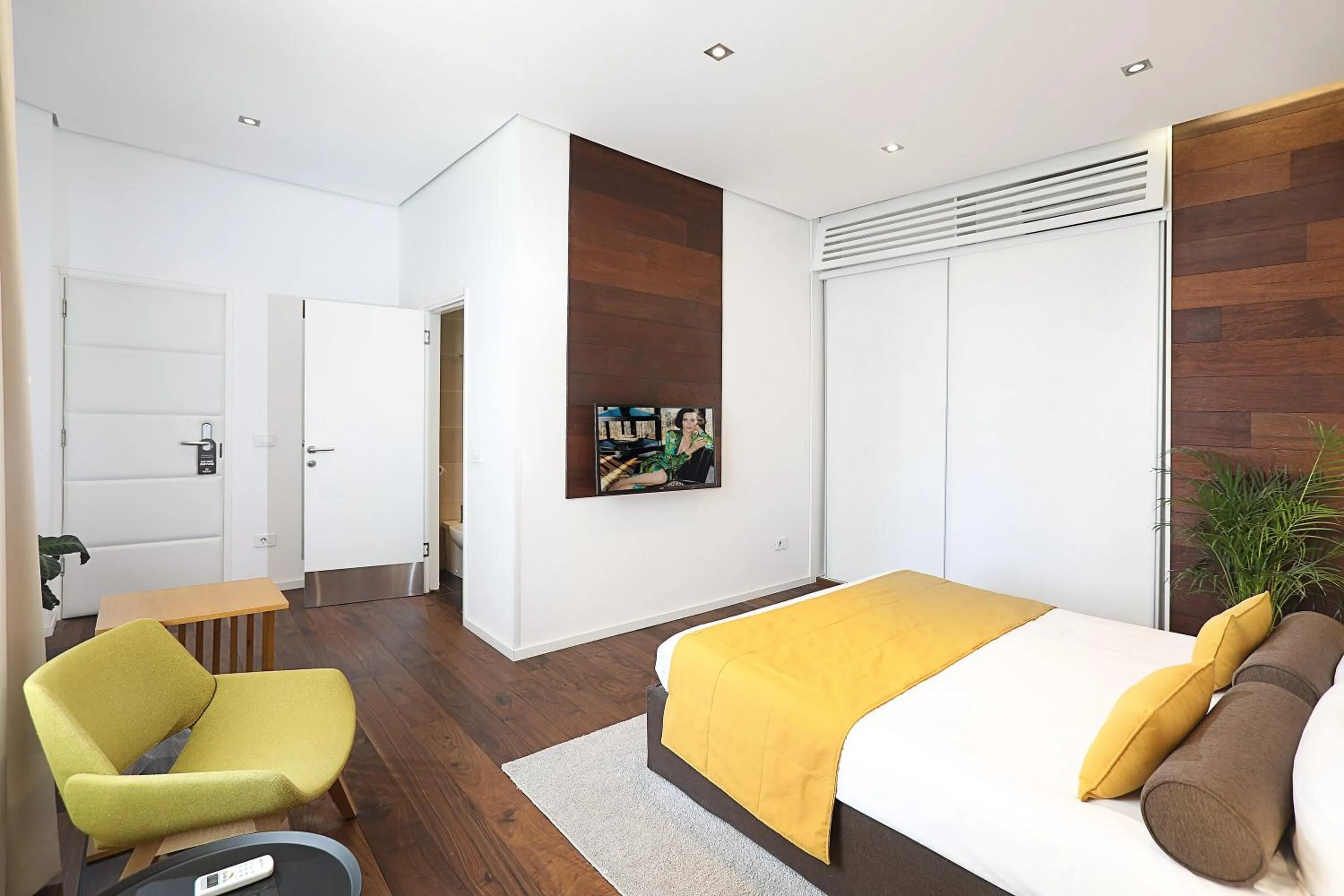 Photo of the whole room, Bed in Dominic Smart & Luxury Suites - Terazije