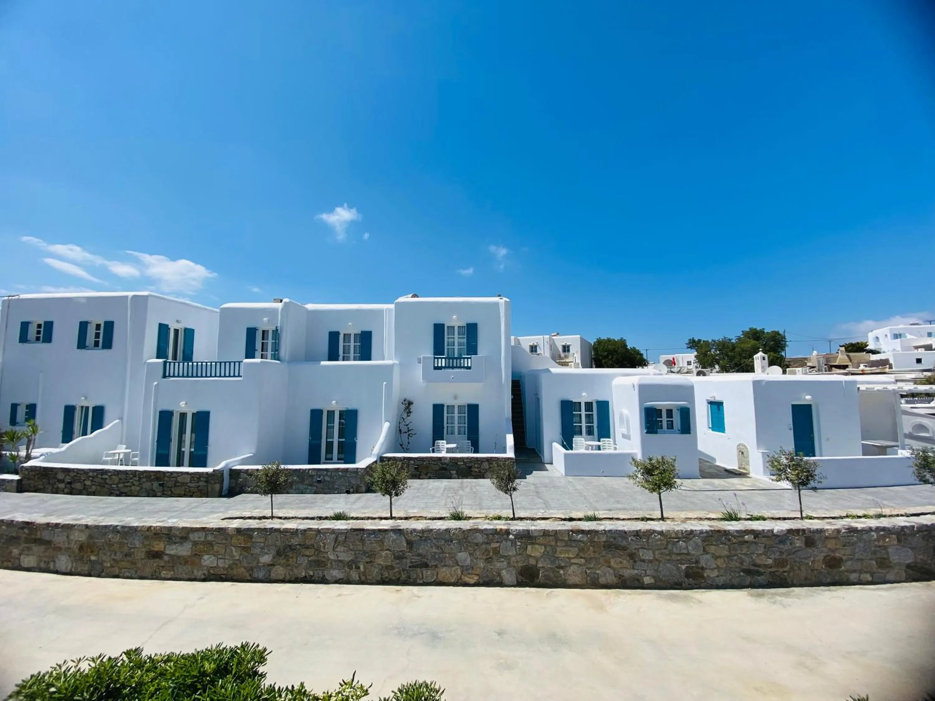Property building in Cyclades Blue