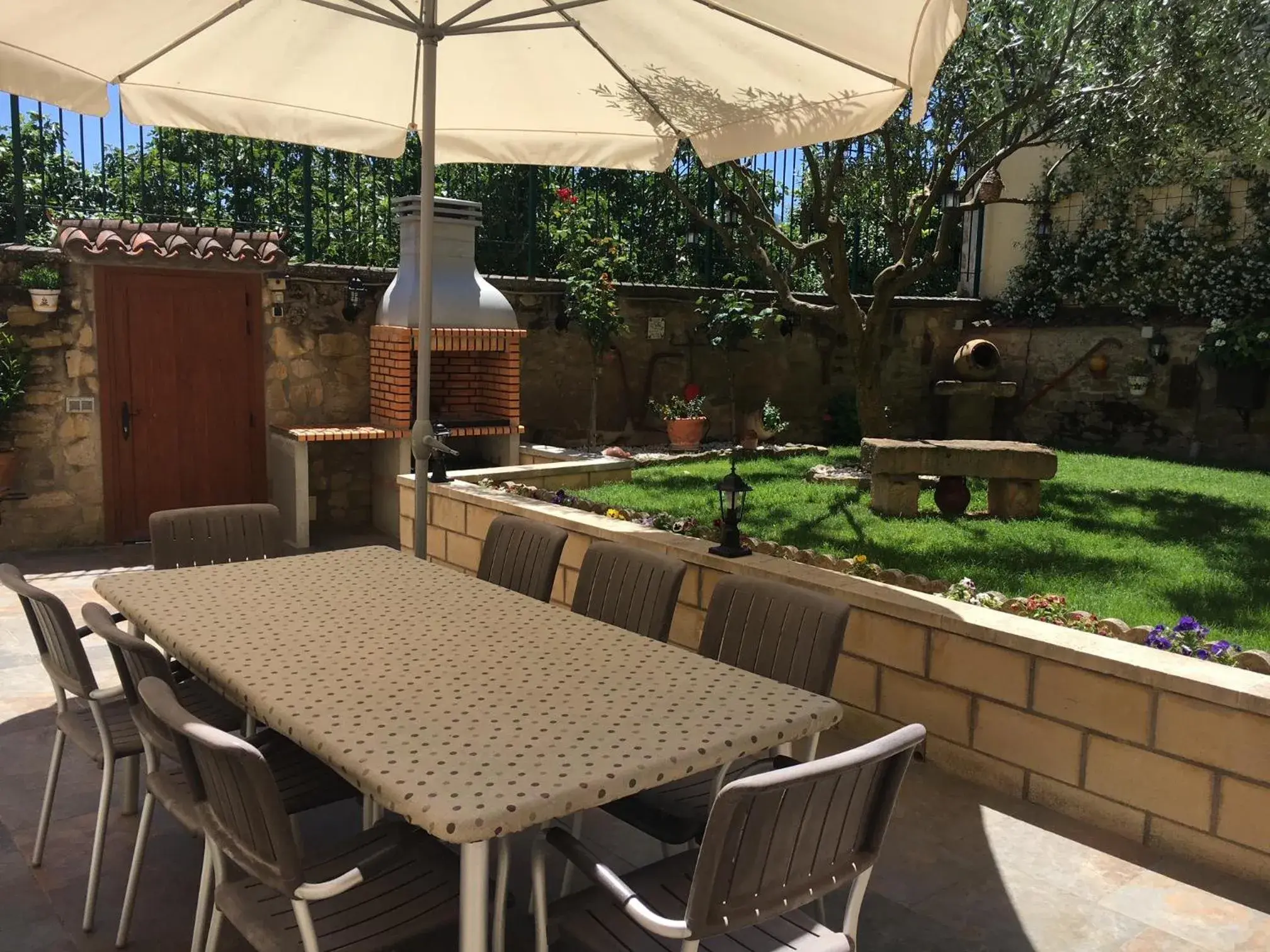 Three-Bedroom Apartment (6 Adults) in Casa Rural La Corchea Three-Bedroom Apartment (6 Adults) in Casa Rural La Corchea