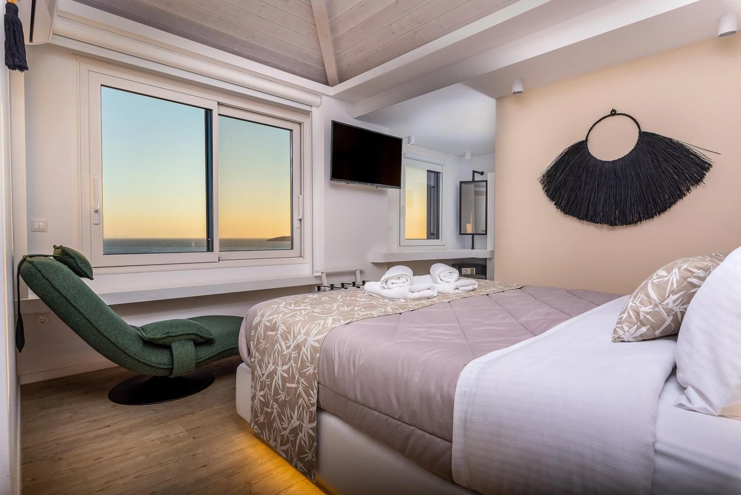 Bedroom, Bed in Blue Bay Resort Village