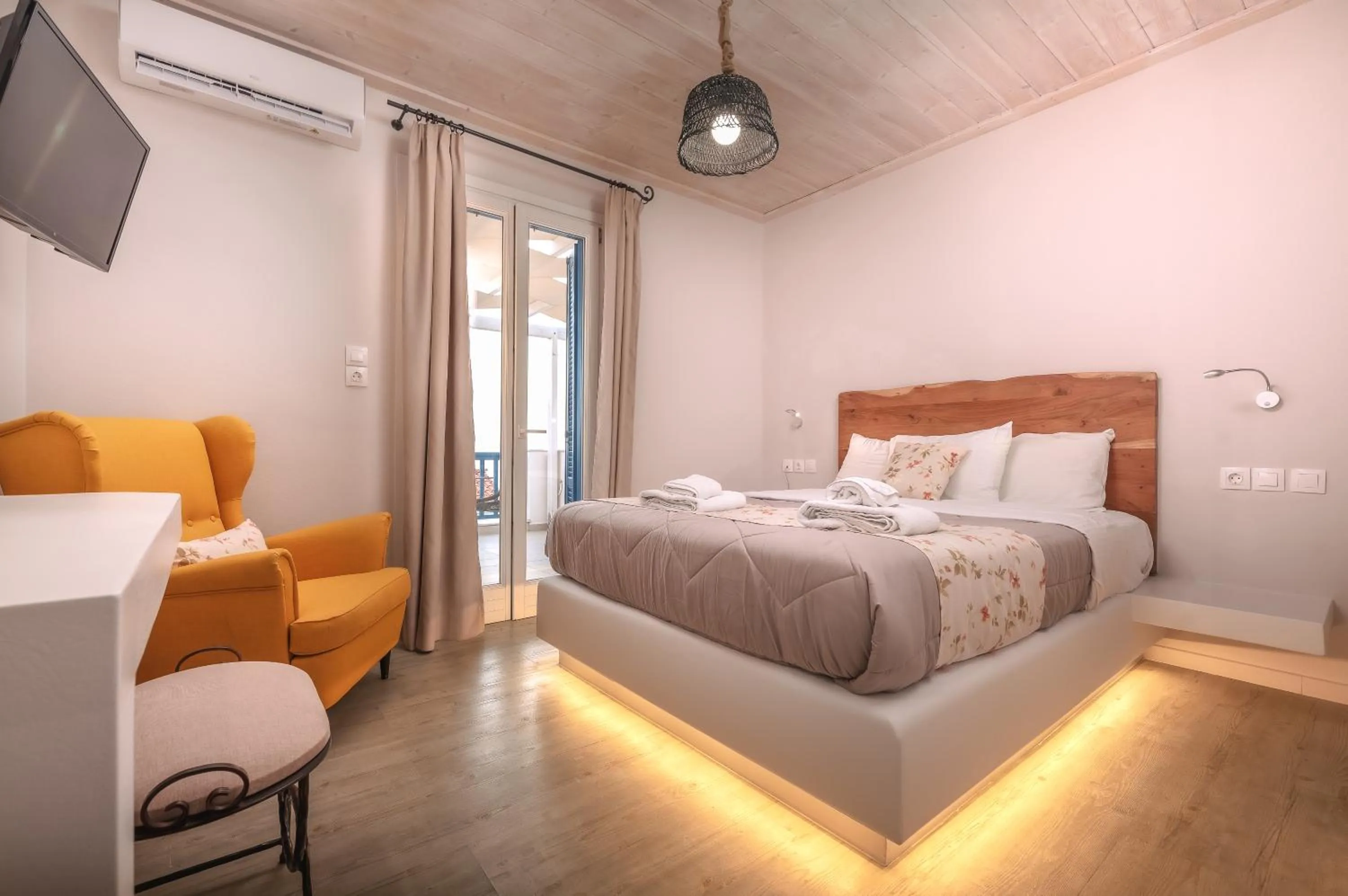 Bedroom, Bed in Blue Bay Resort Village