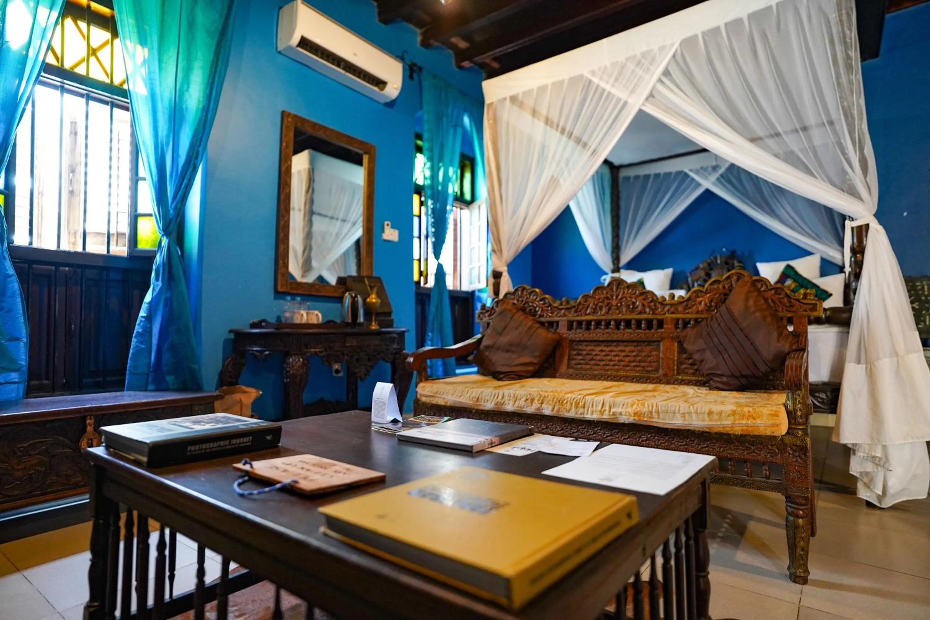 Living room in Jafferji House