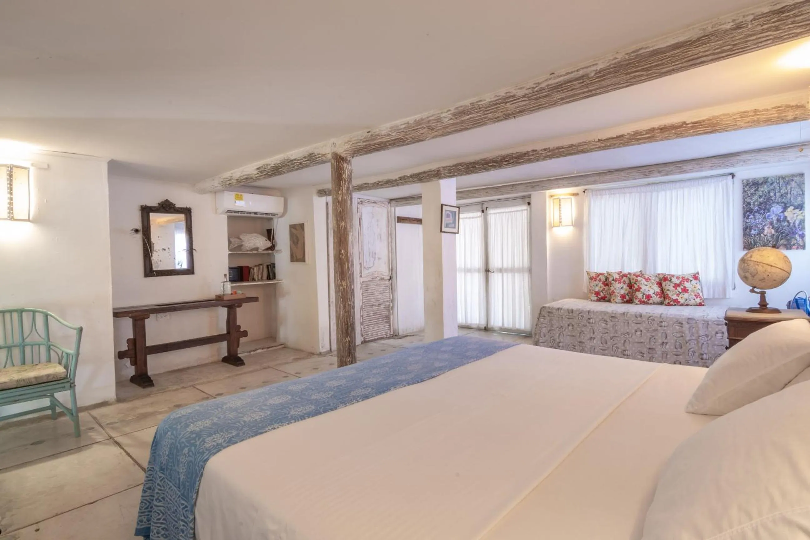 Triple Room in Hotel Playa Manglares Isla Baru