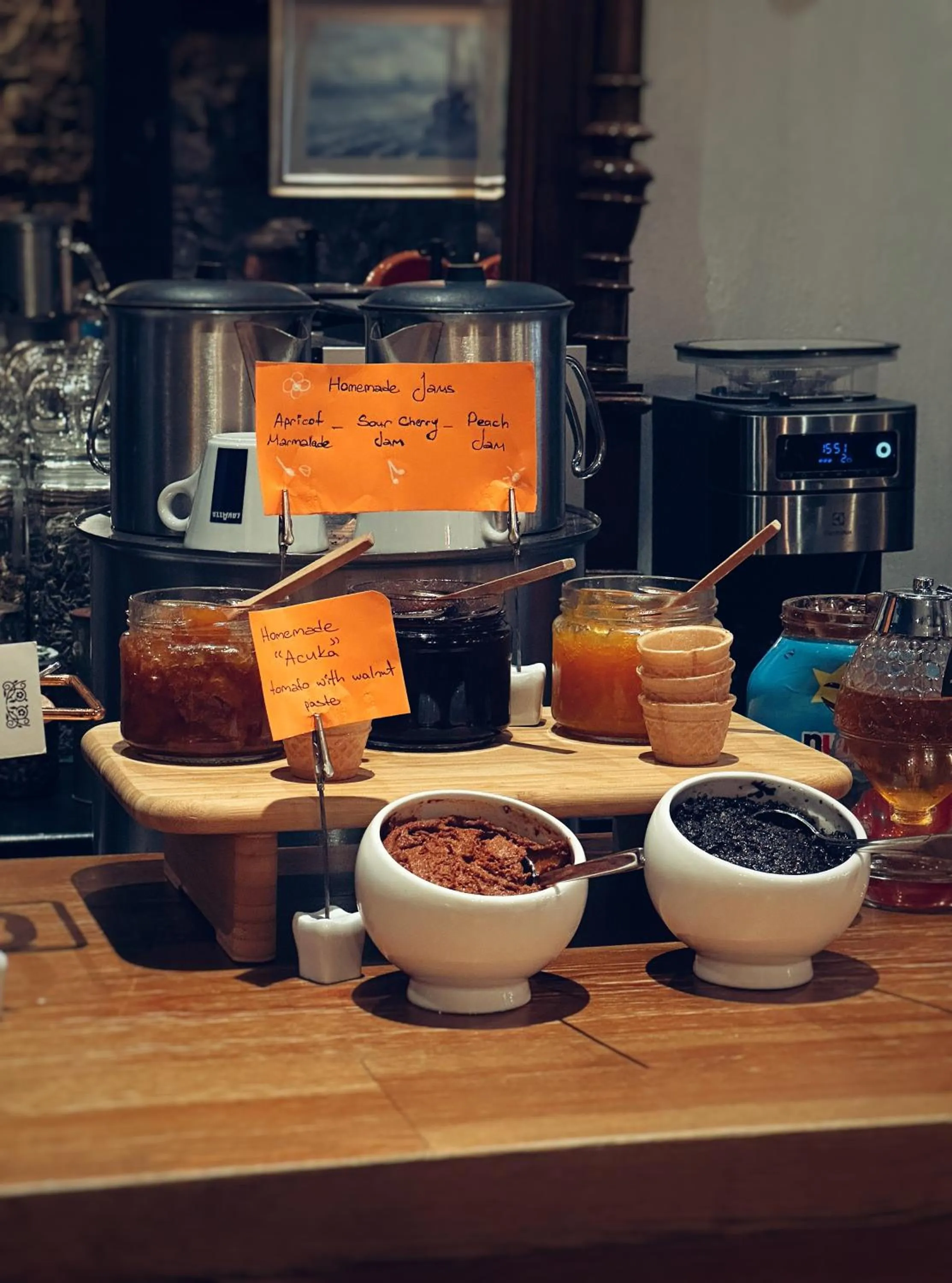 Food and drinks in No11 Hotel & Apartments