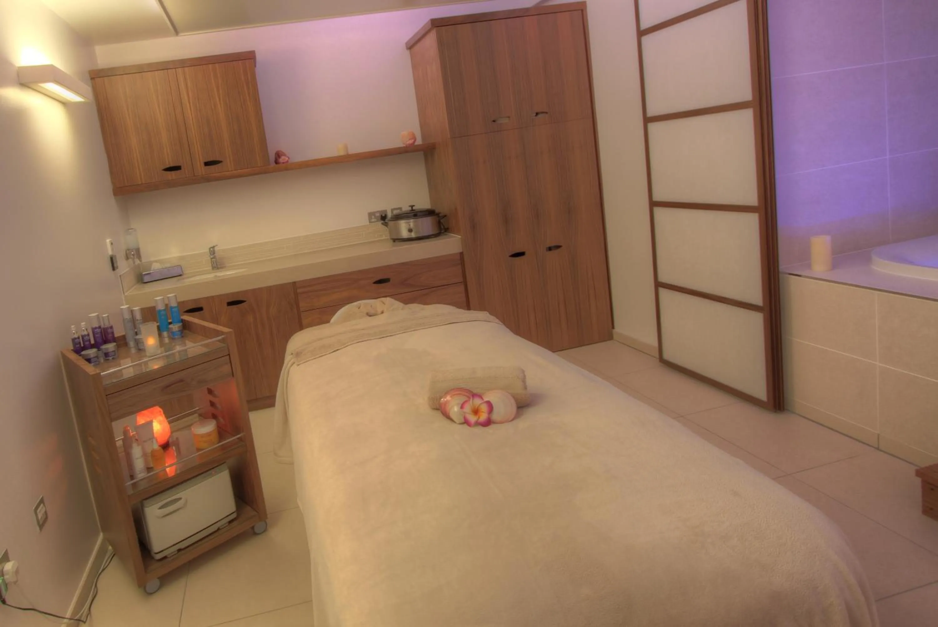 Massage, Bed in Portavadie Loch Fyne Scotland