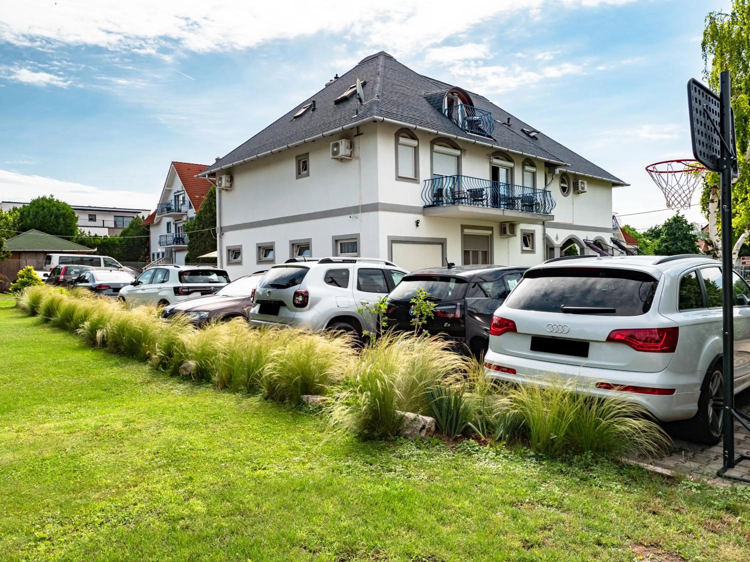 Parking in Margret Haus