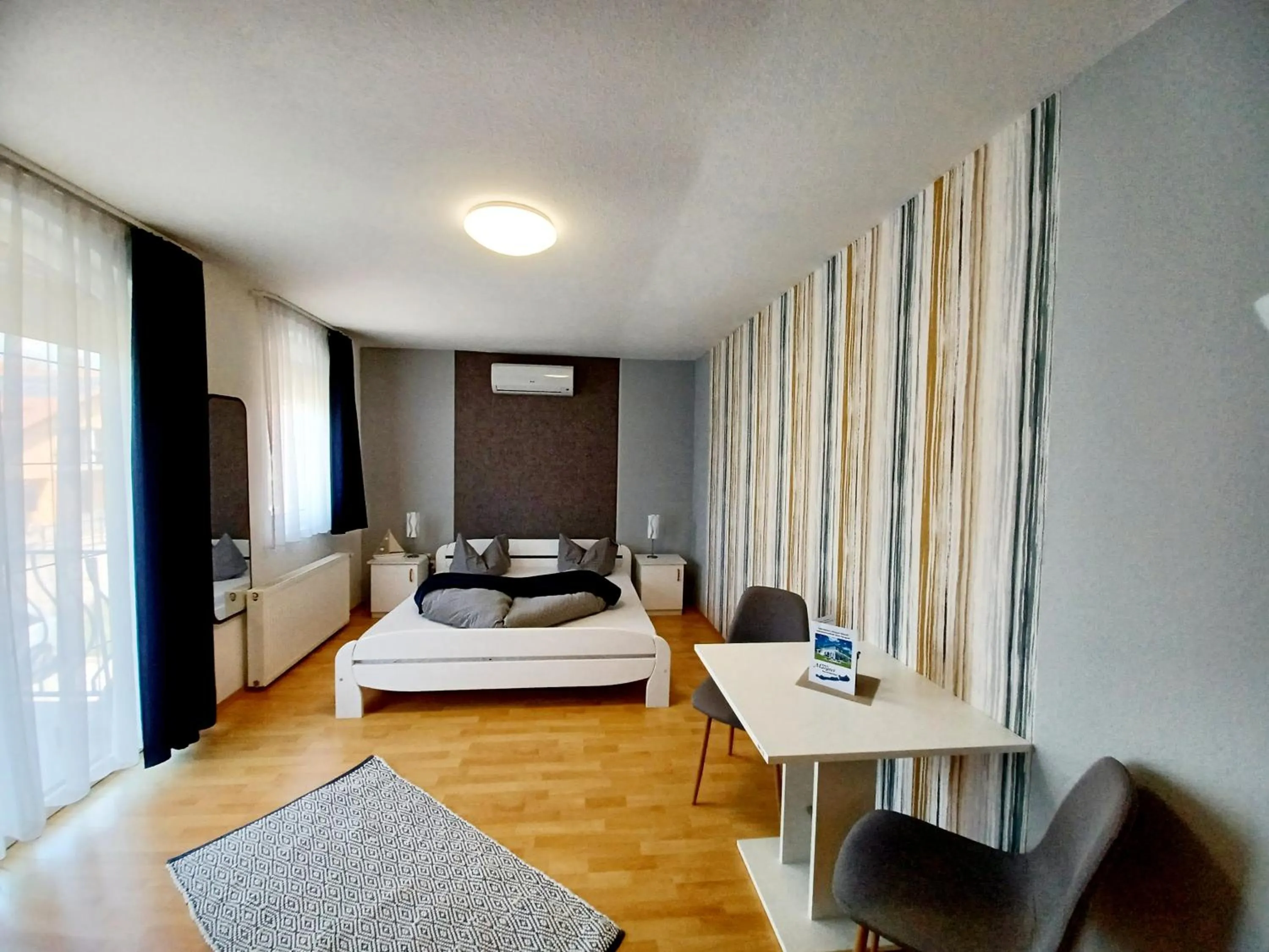 Photo of the whole room in Margret Haus