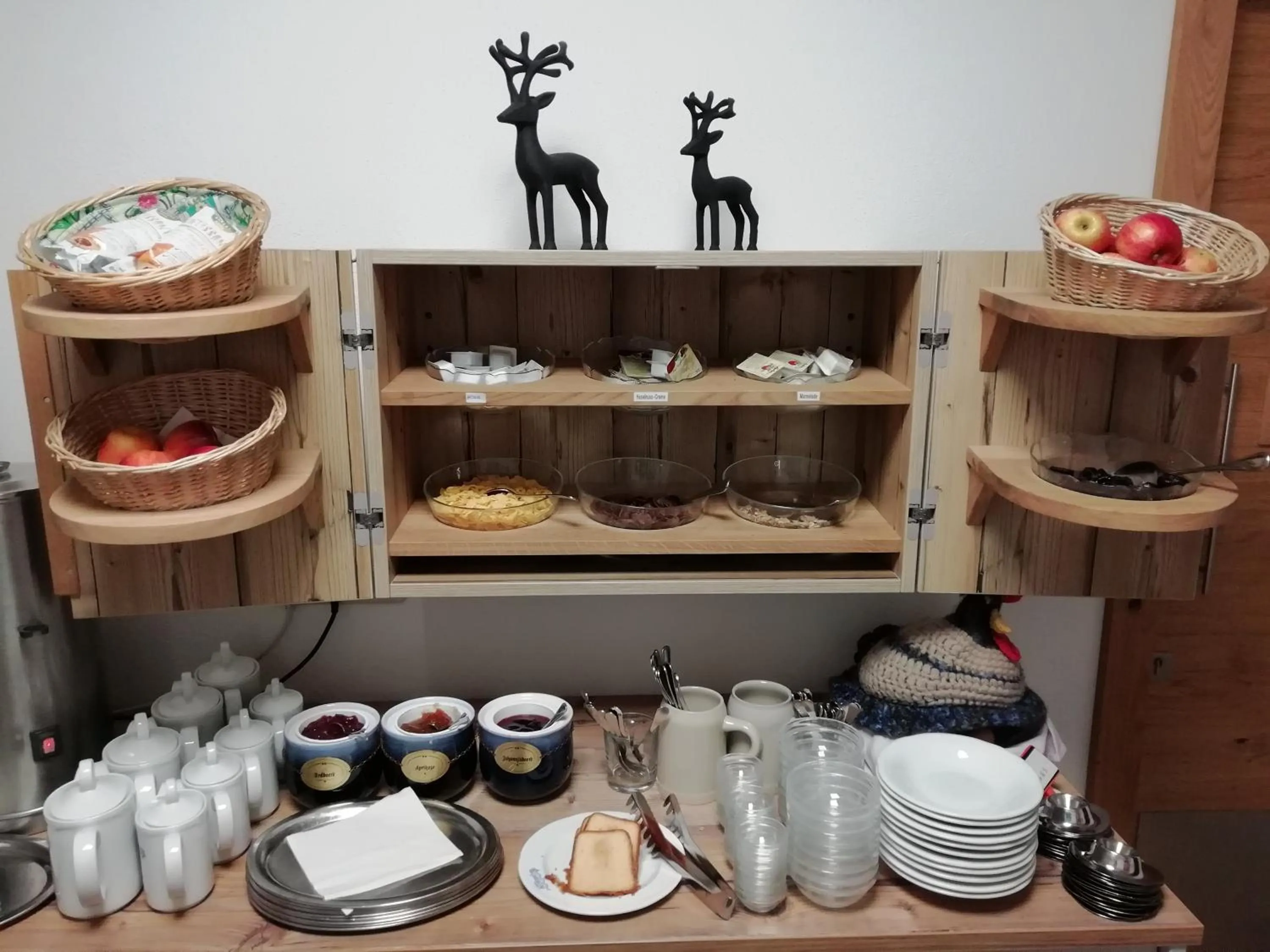 Breakfast in Hotel-Garni Seestrand