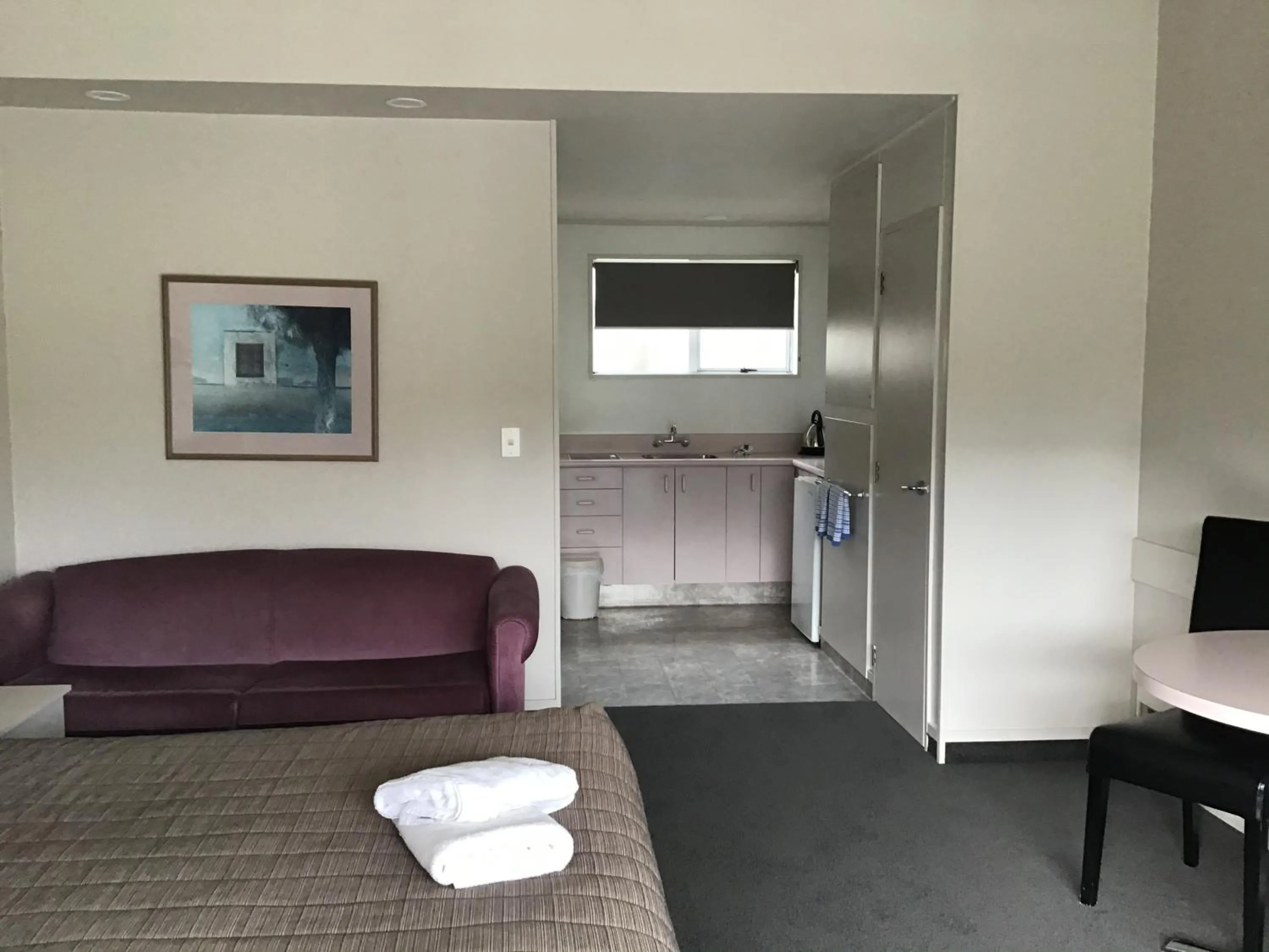 Bed in Helensborough Motor Inn