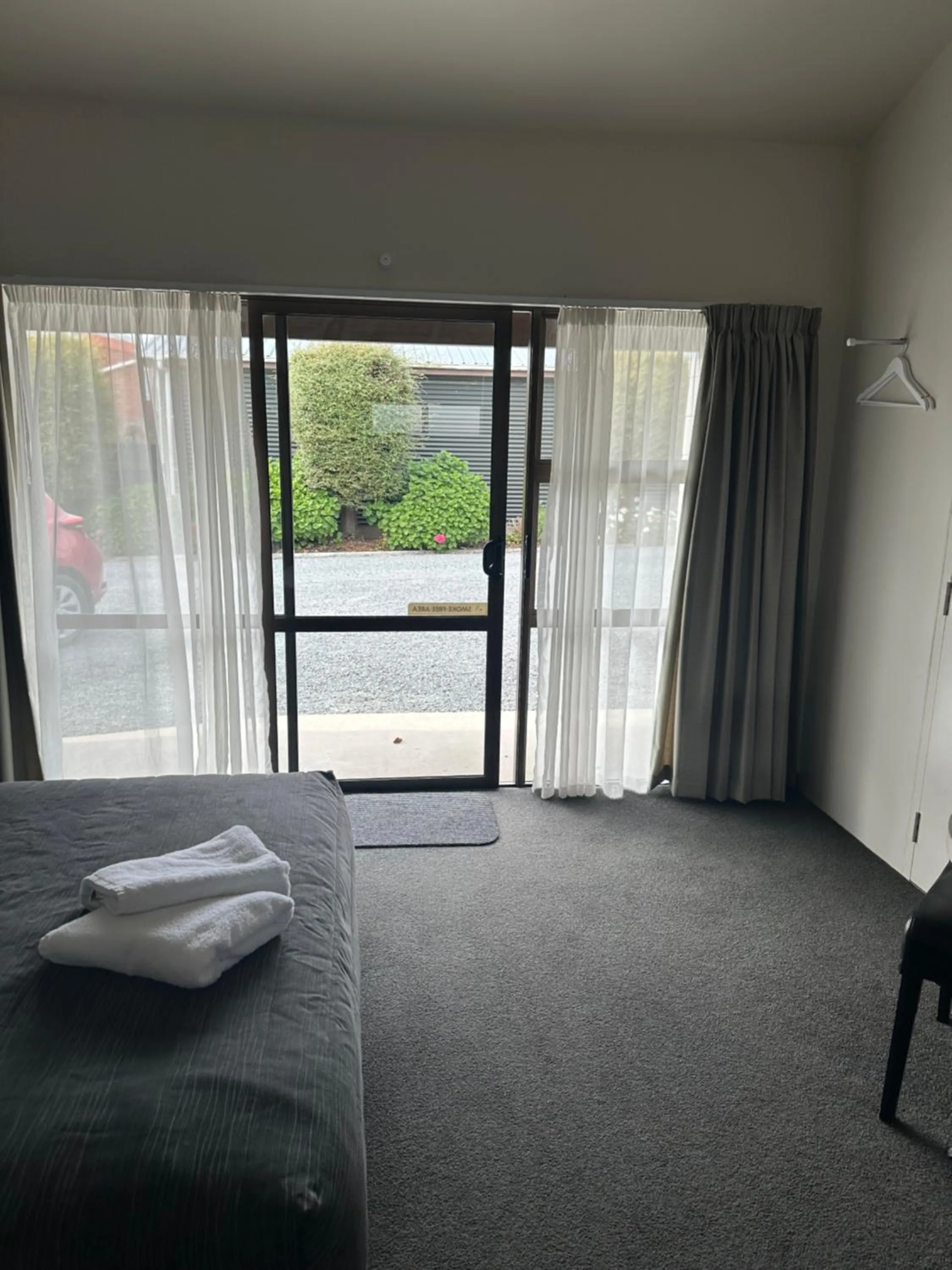 Bed in Helensborough Motor Inn