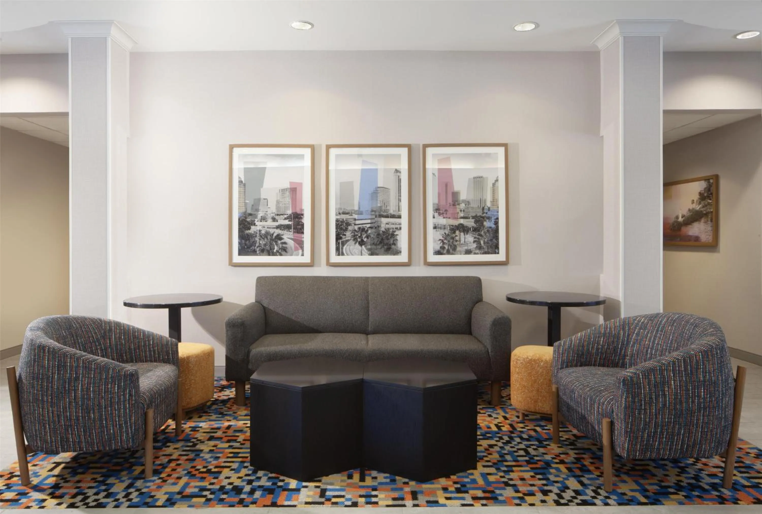 Lobby or reception in Hampton Inn & Suites Tampa-North