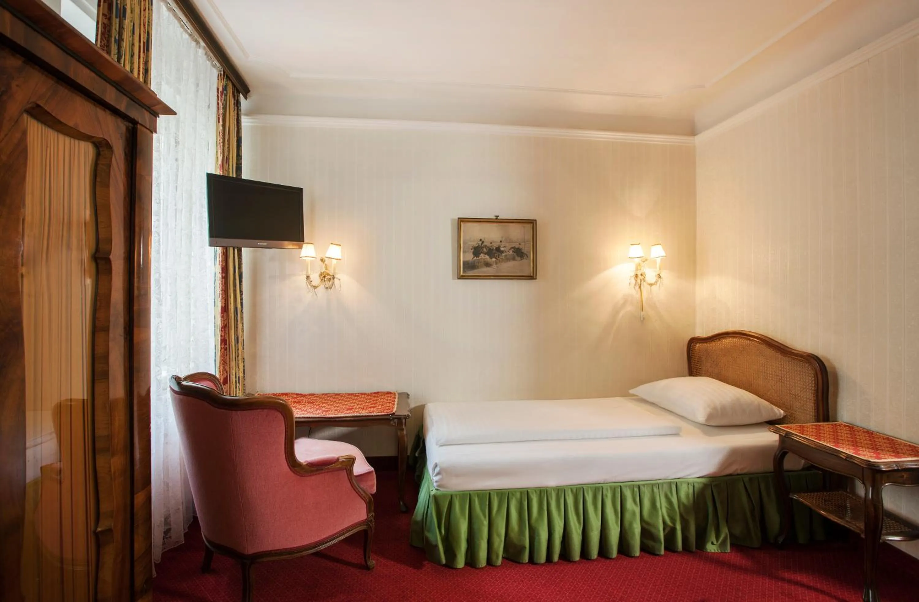 Day, Bed in Hotel Pension Suzanne