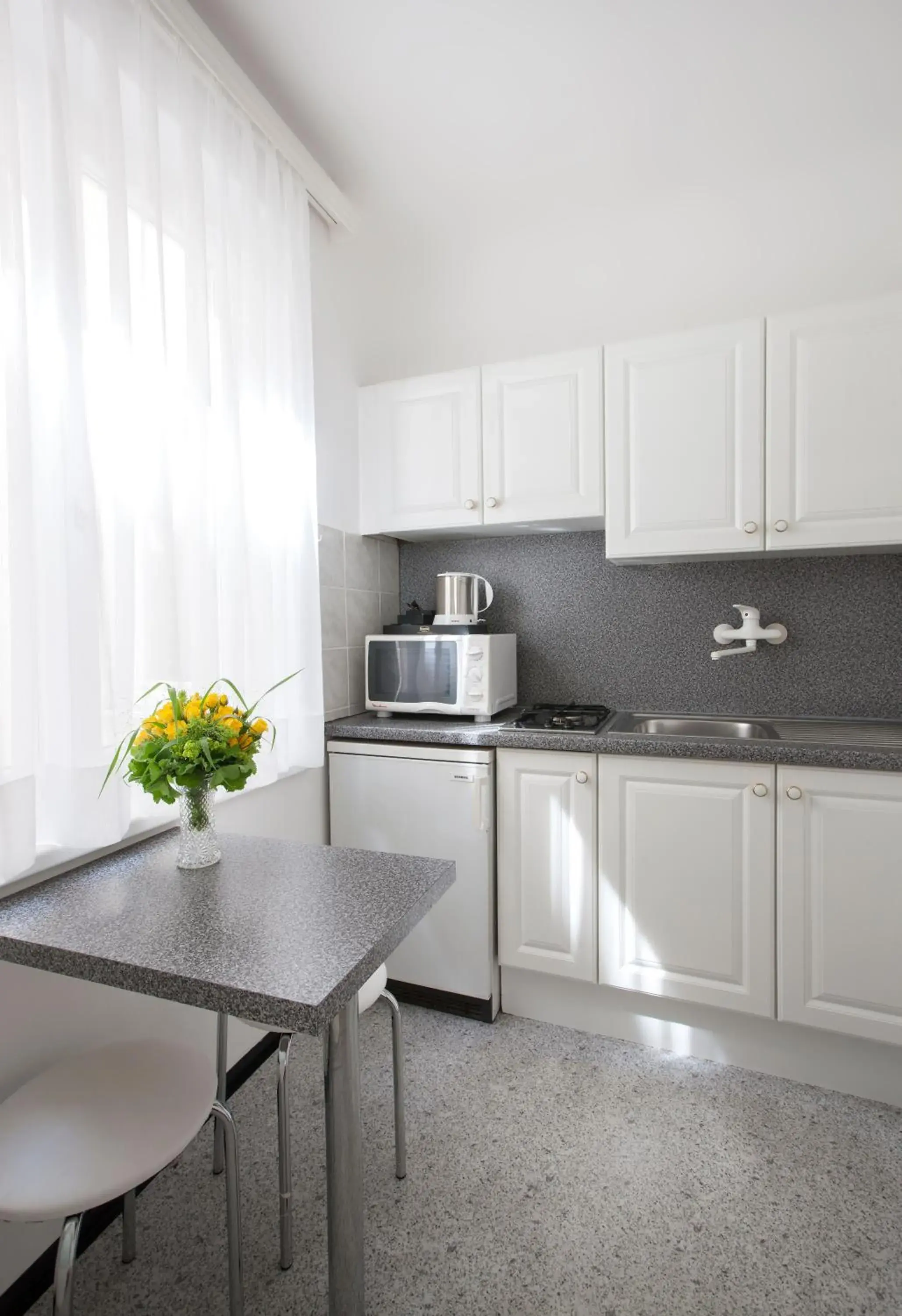 Comfort Double Room with Kitchen in Hotel Pension Suzanne Comfort Double Room with Kitchen in Hotel Pension Suzanne