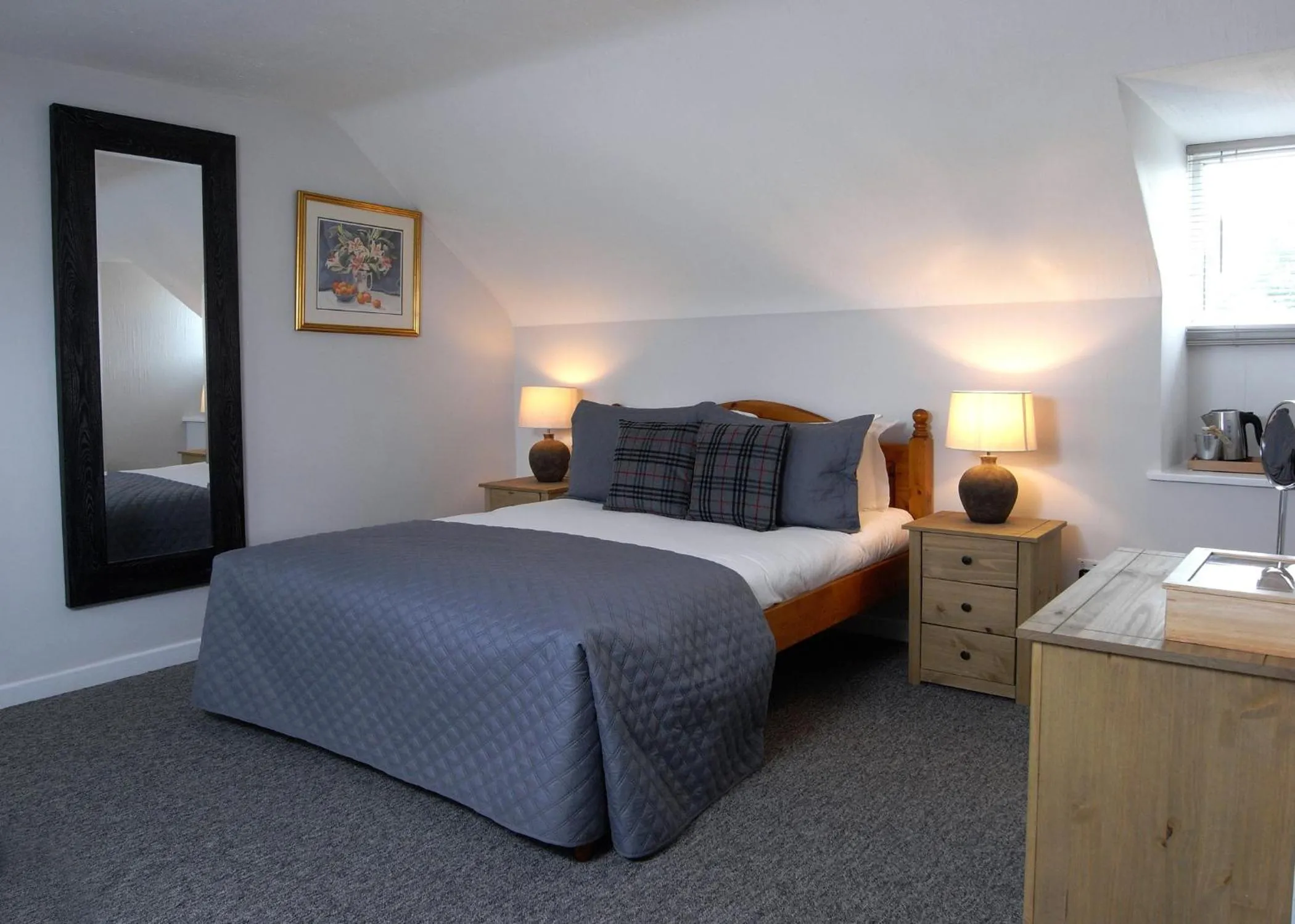 Bed in The George at Nunney