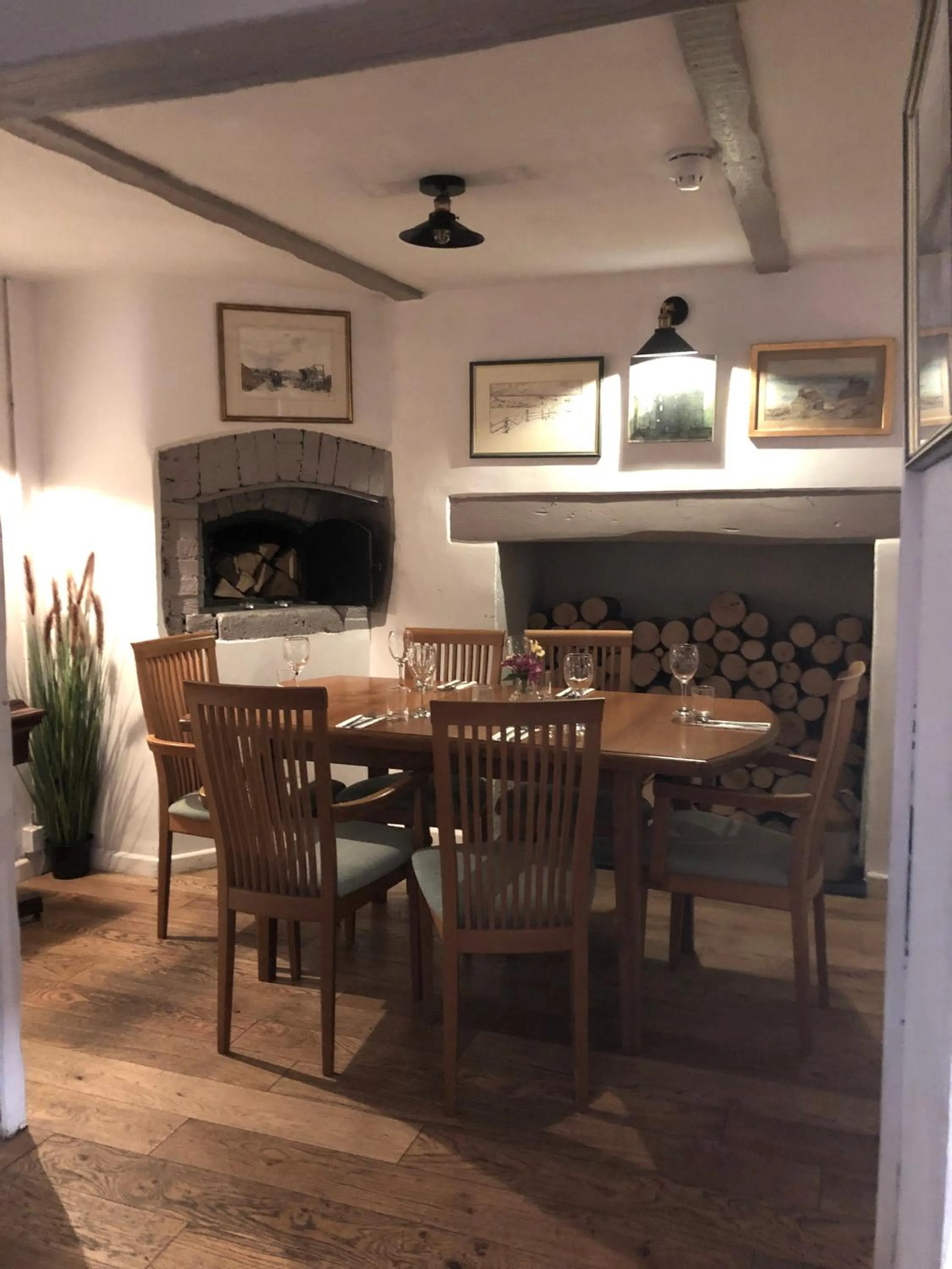 Restaurant/places to eat in The George at Nunney