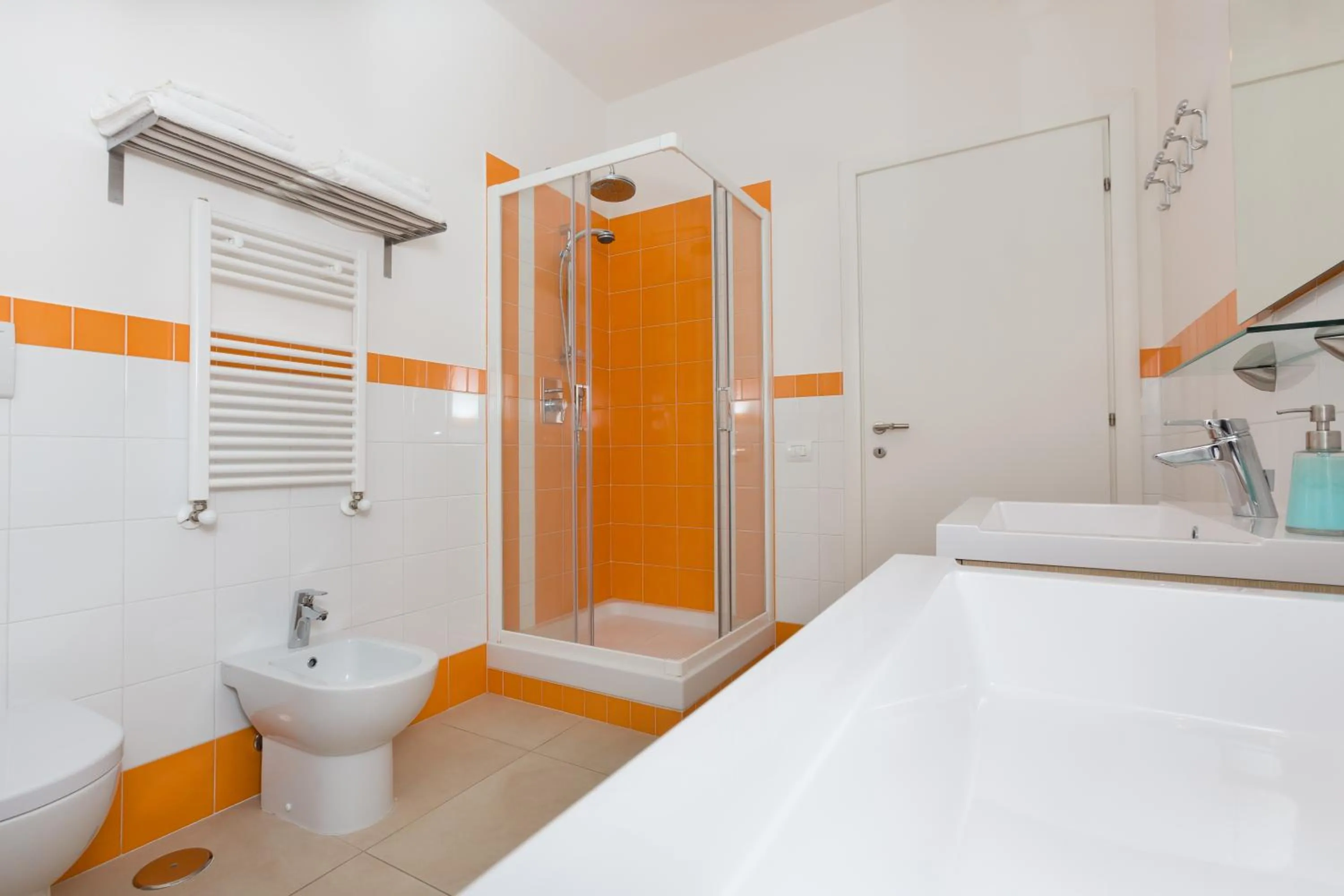 Bathroom, Bed in B&B Terra del Sole
