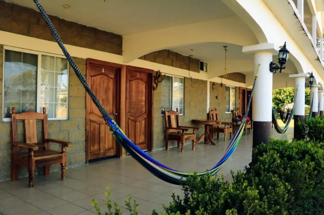 Deluxe Room (2 Adults + 1 Child) in Hotel y Restaurante EL TEXANO Deluxe Room (2 Adults + 1 Child) in Hotel y Restaurante EL TEXANO