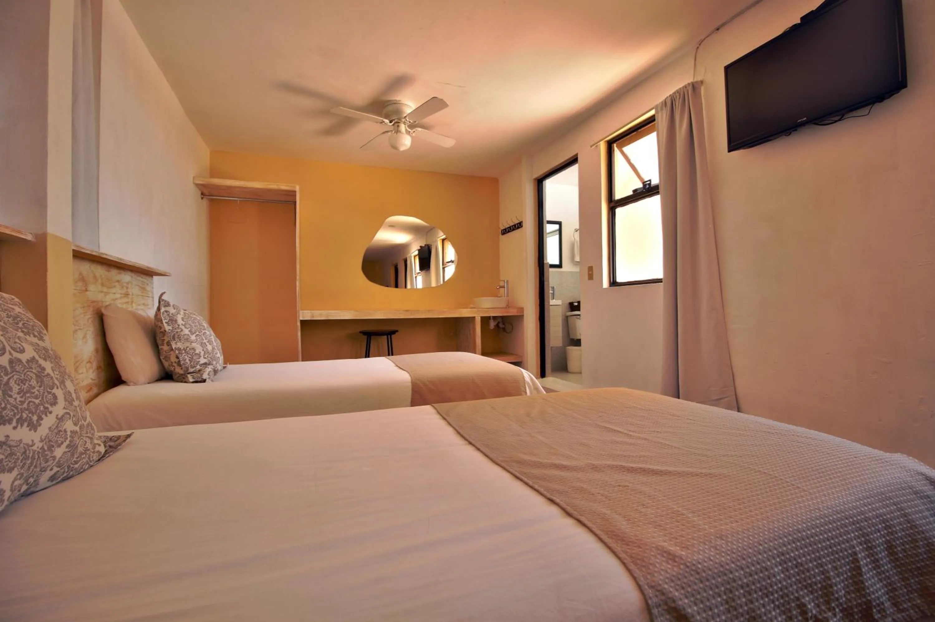 Bedroom, Bed in Hotel Punto 79