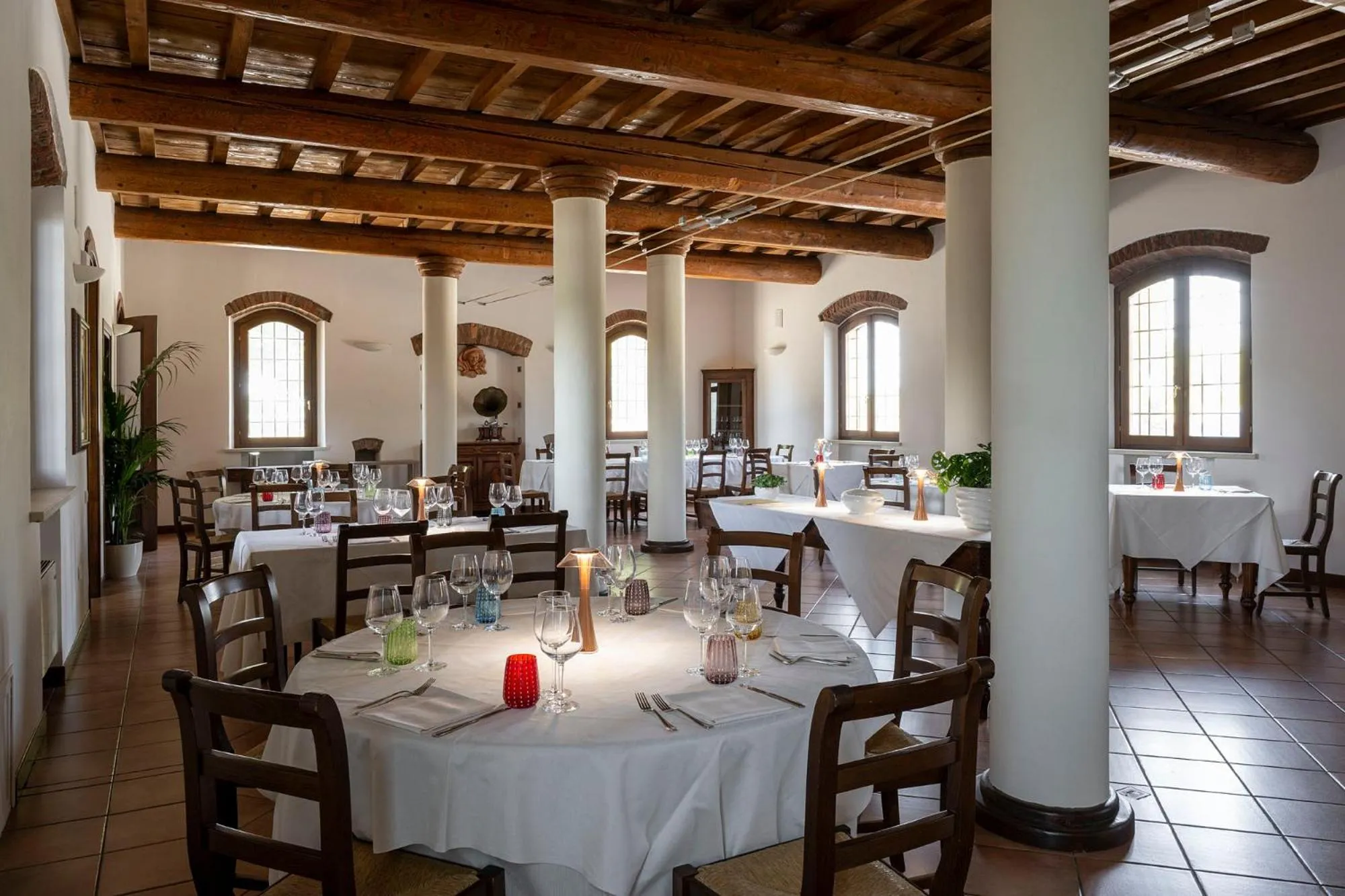 Restaurant/places to eat in Hotel Airone