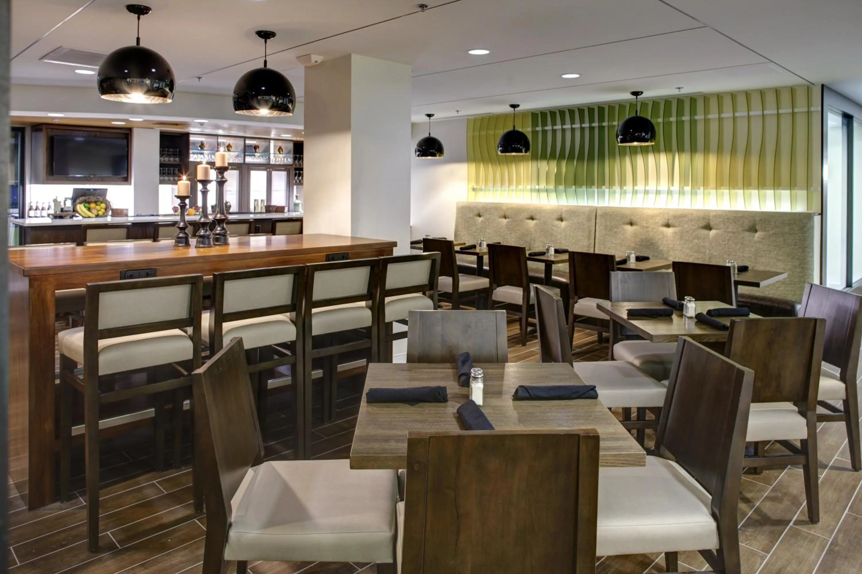 Restaurant/places to eat in Holiday Inn Franklin - Cool Springs by IHG