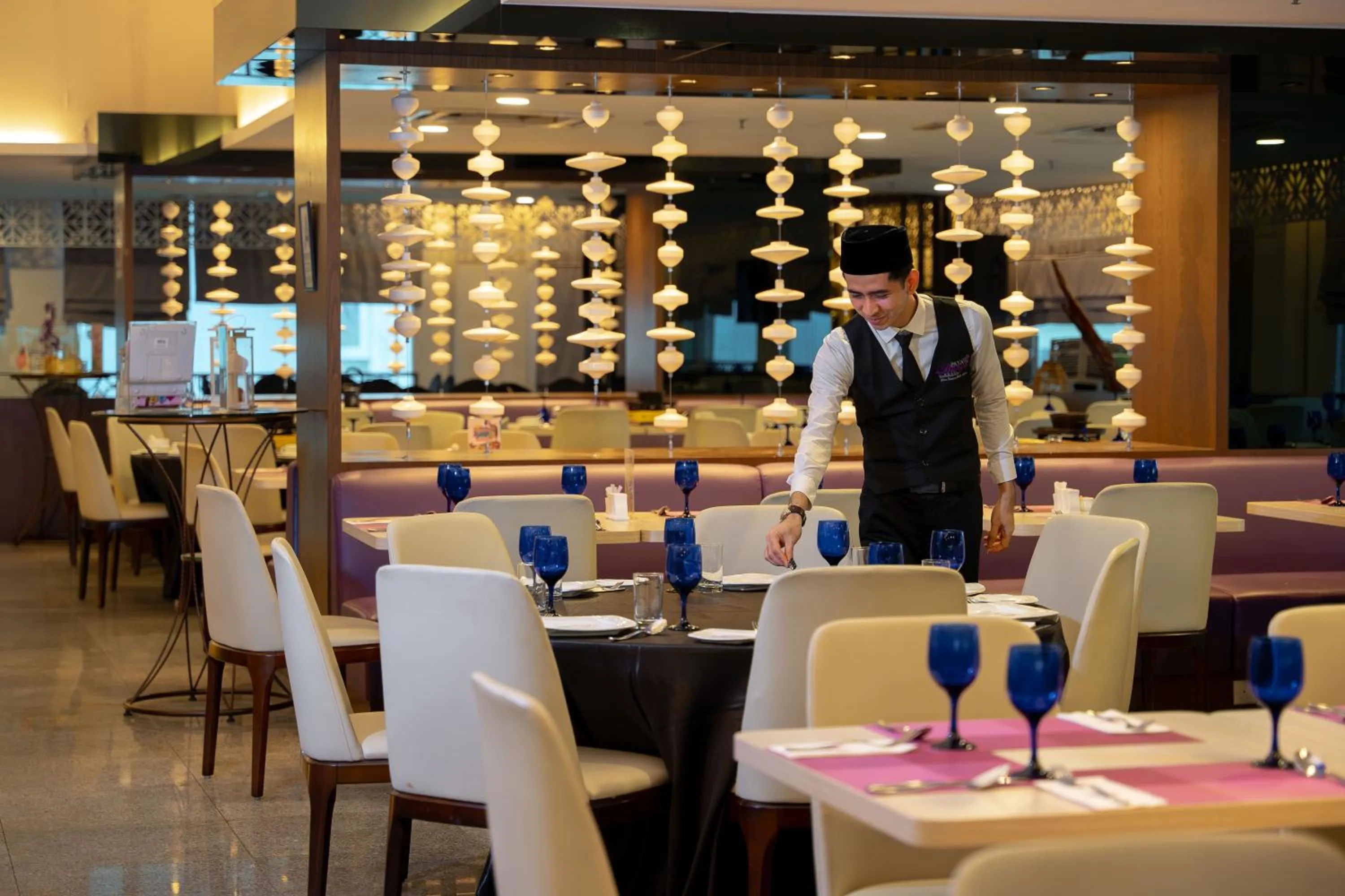 Restaurant/places to eat in Paya Bunga Hotel Terengganu