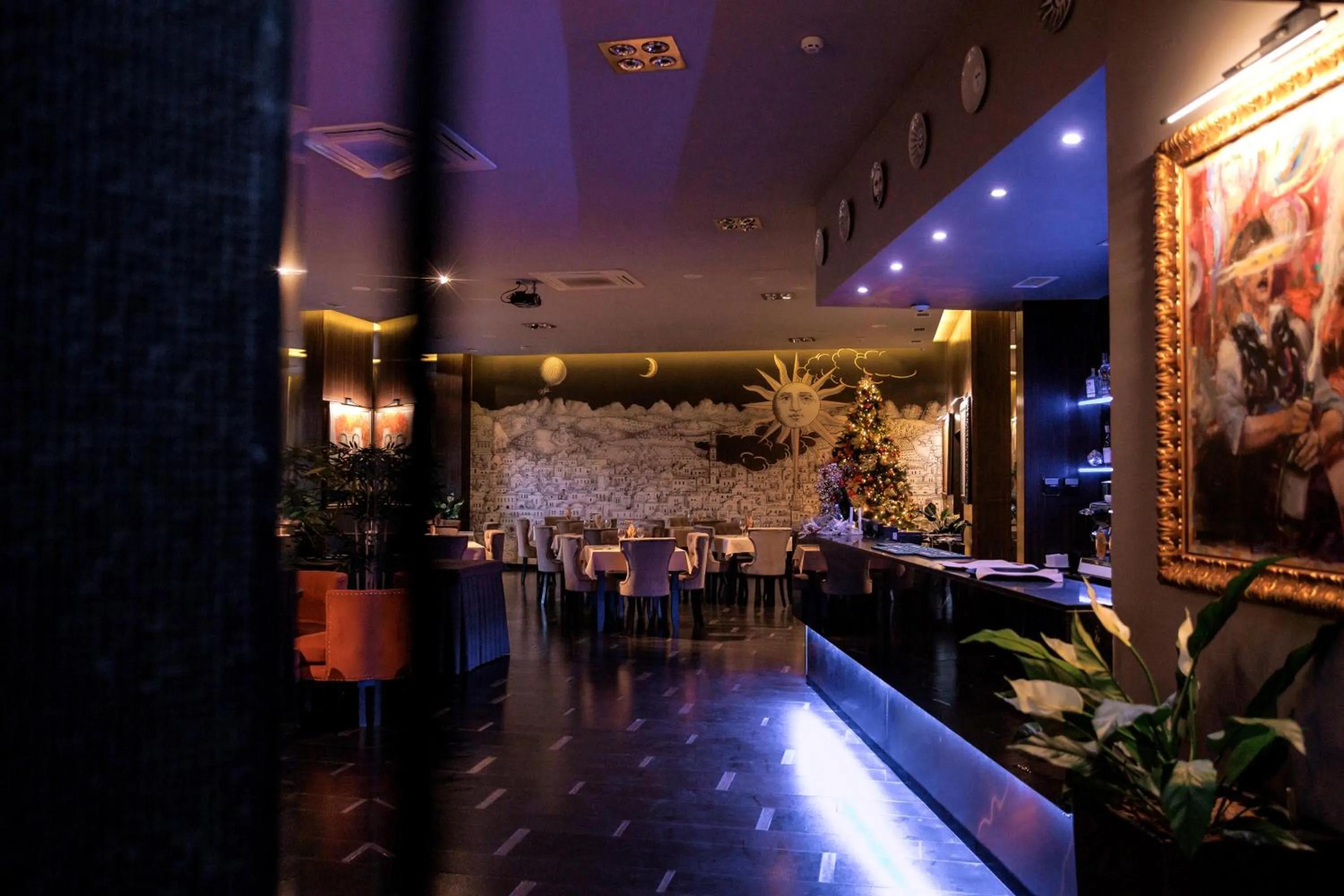 Restaurant/places to eat in LH Hotel&SPA