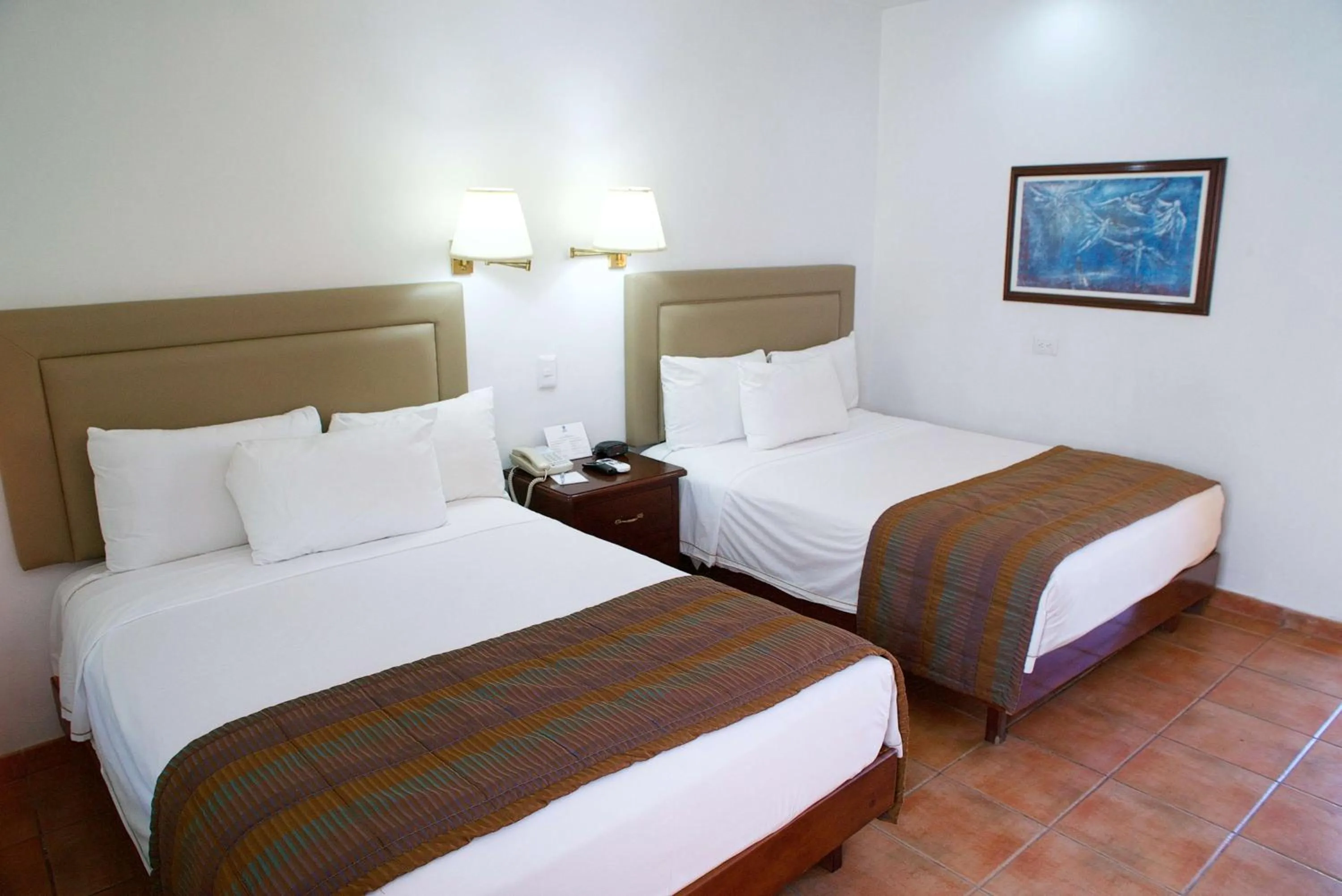 Photo of the whole room, Bed in Best Western Saltillo