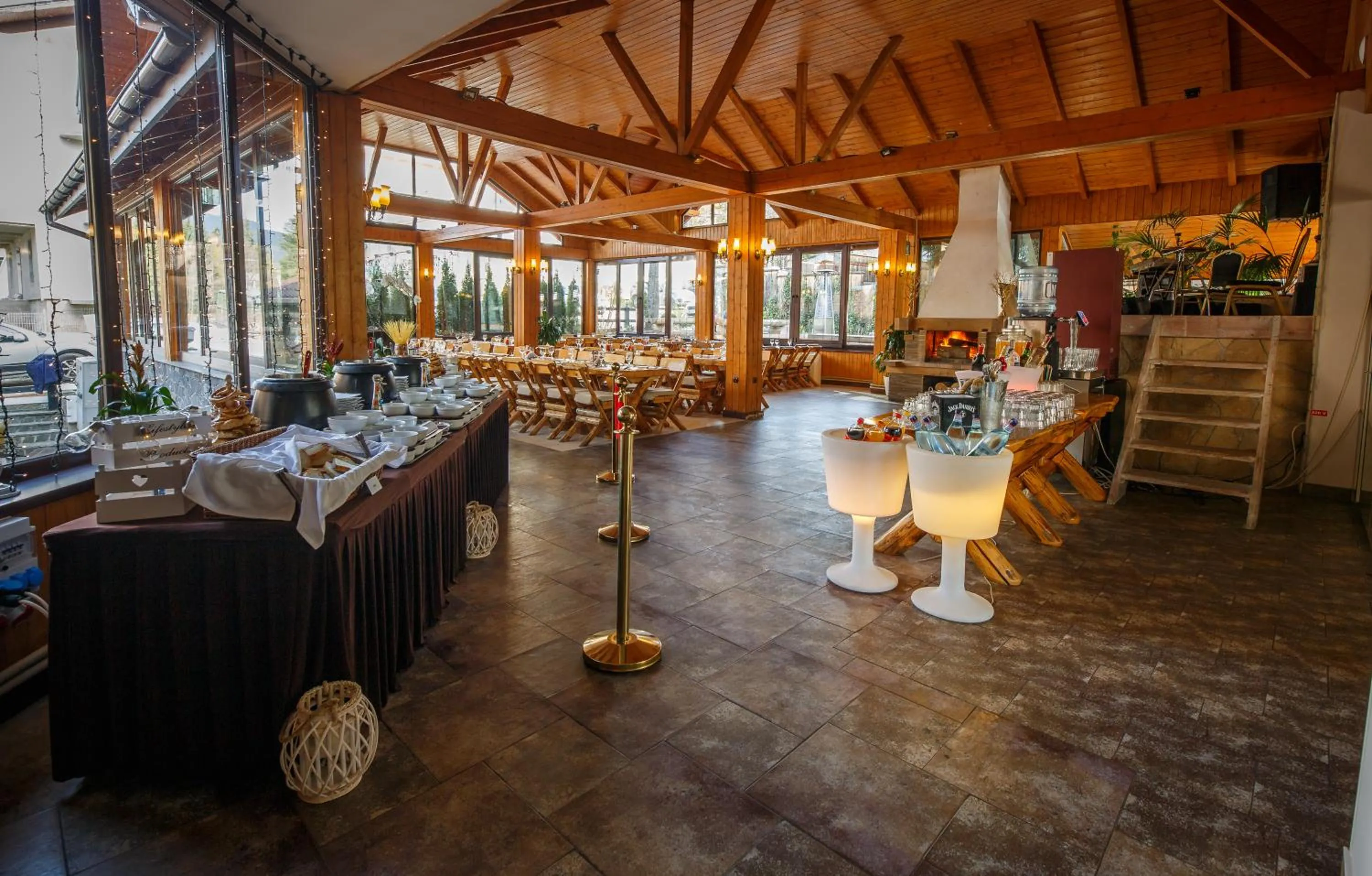 Restaurant/places to eat in Eden Grand Resort