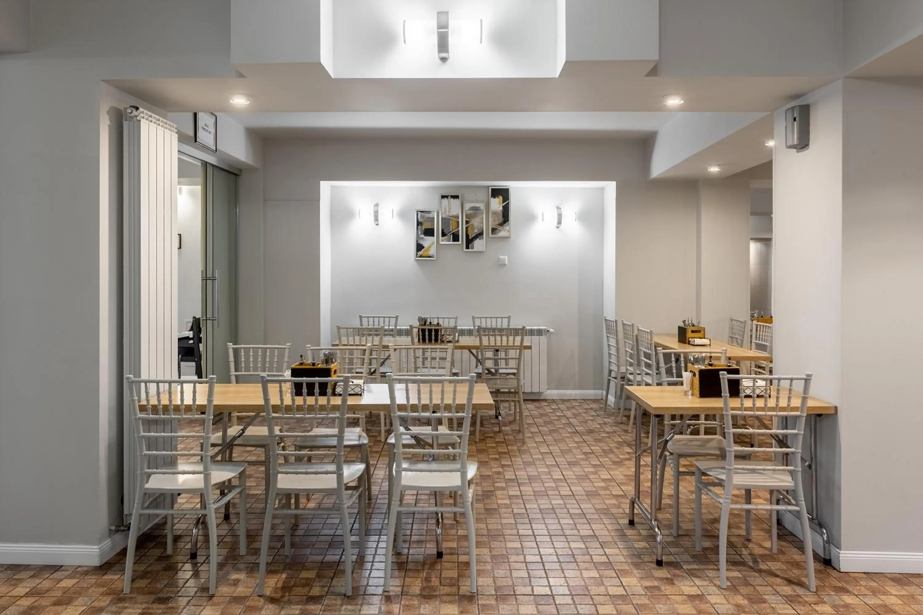 Restaurant/places to eat in Eden Grand Resort