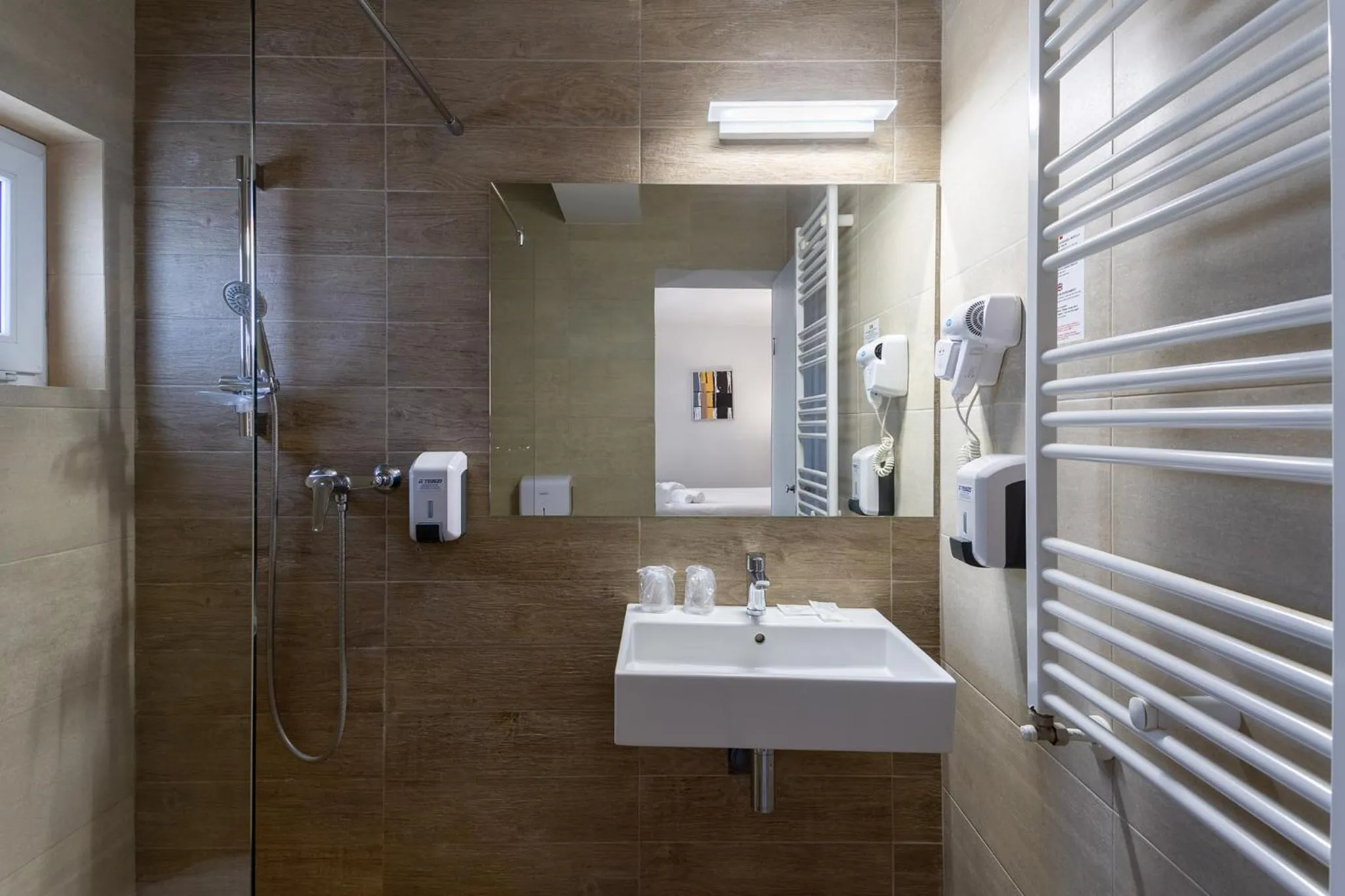 Shower in Eden Grand Resort