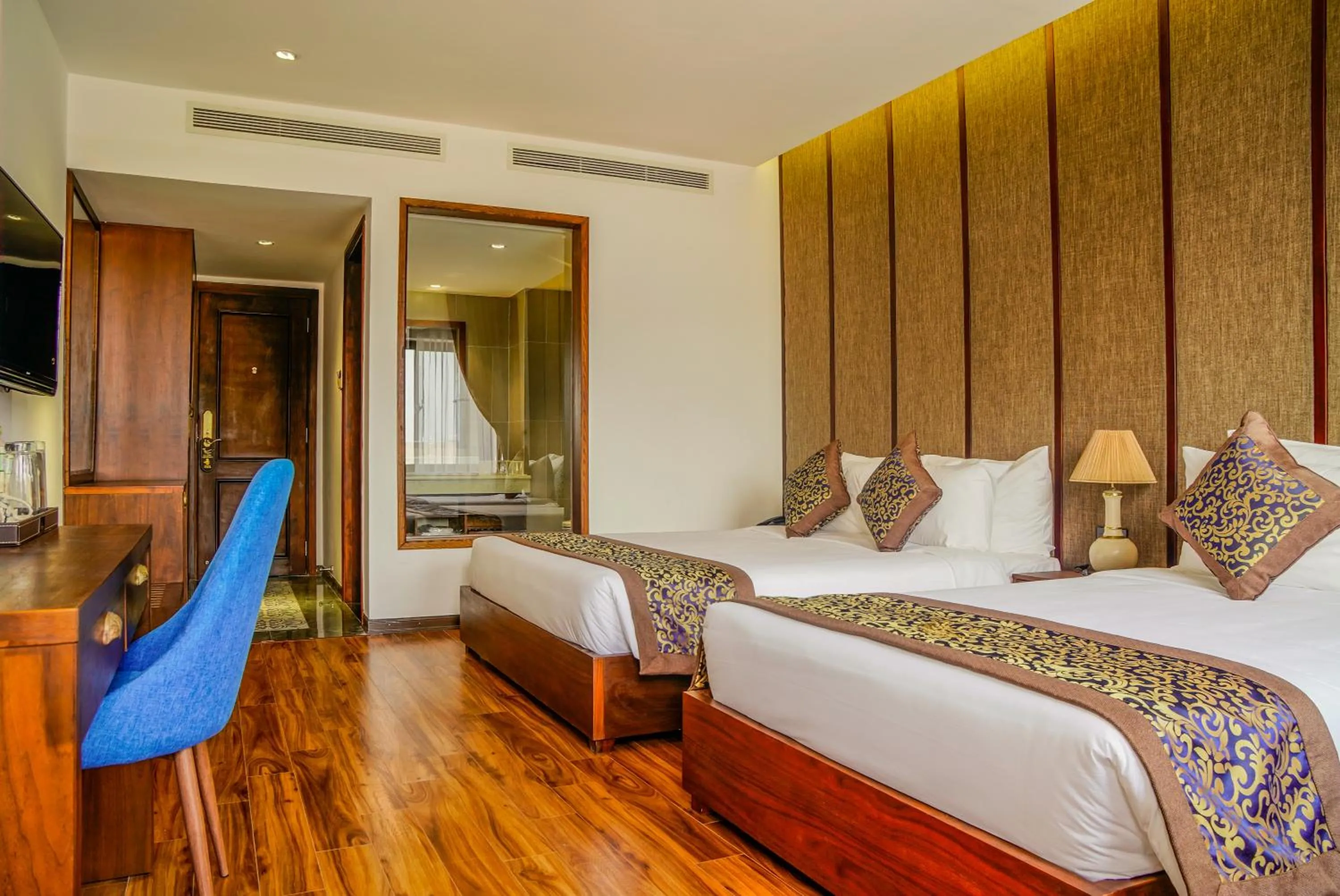 Photo of the whole room, Bed in Dong Duong Hotel & Suites - City Central - Afternoon Tea Inclusive