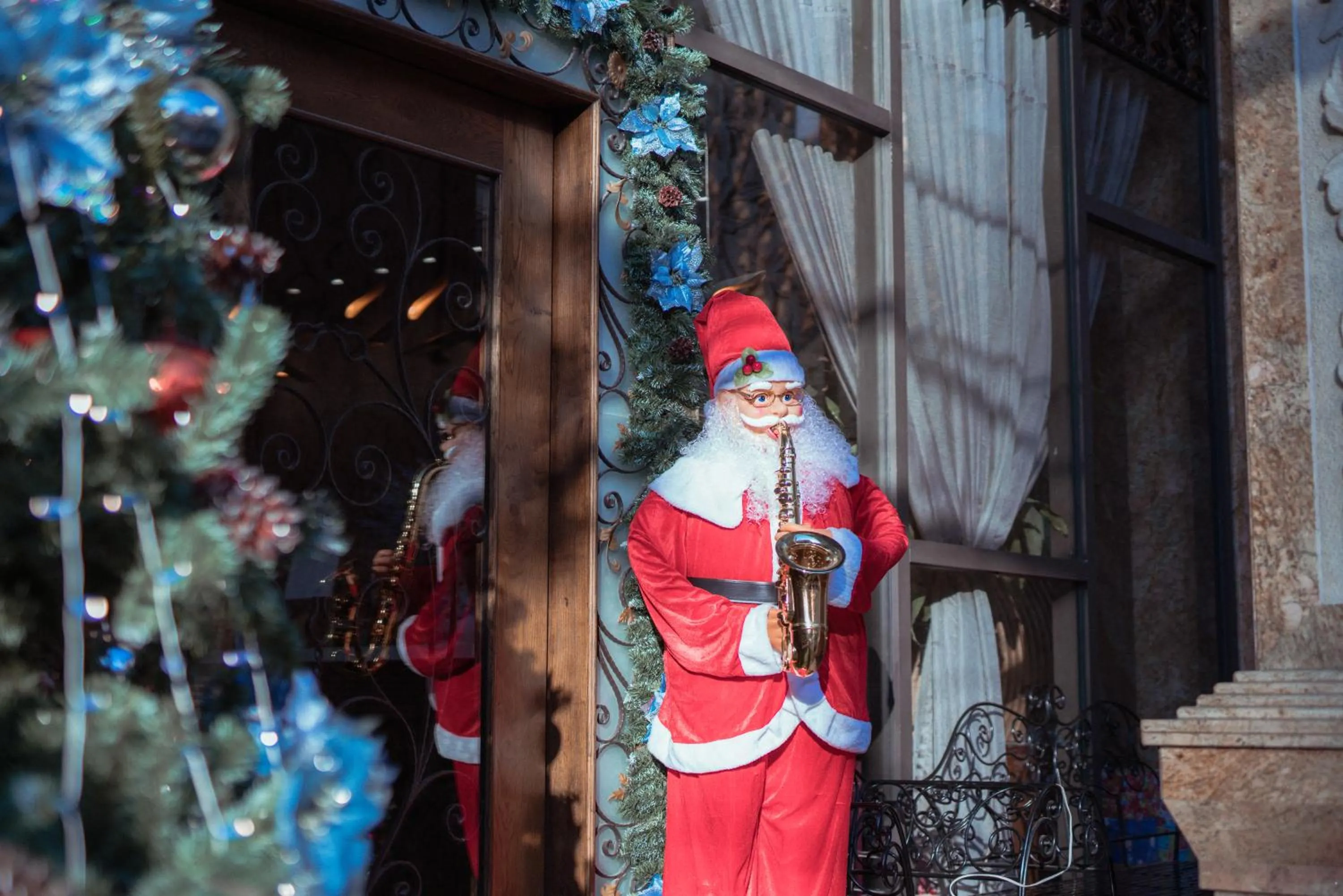 Winter in Dong Duong Hotel & Suites - City Central - Afternoon Tea Inclusive