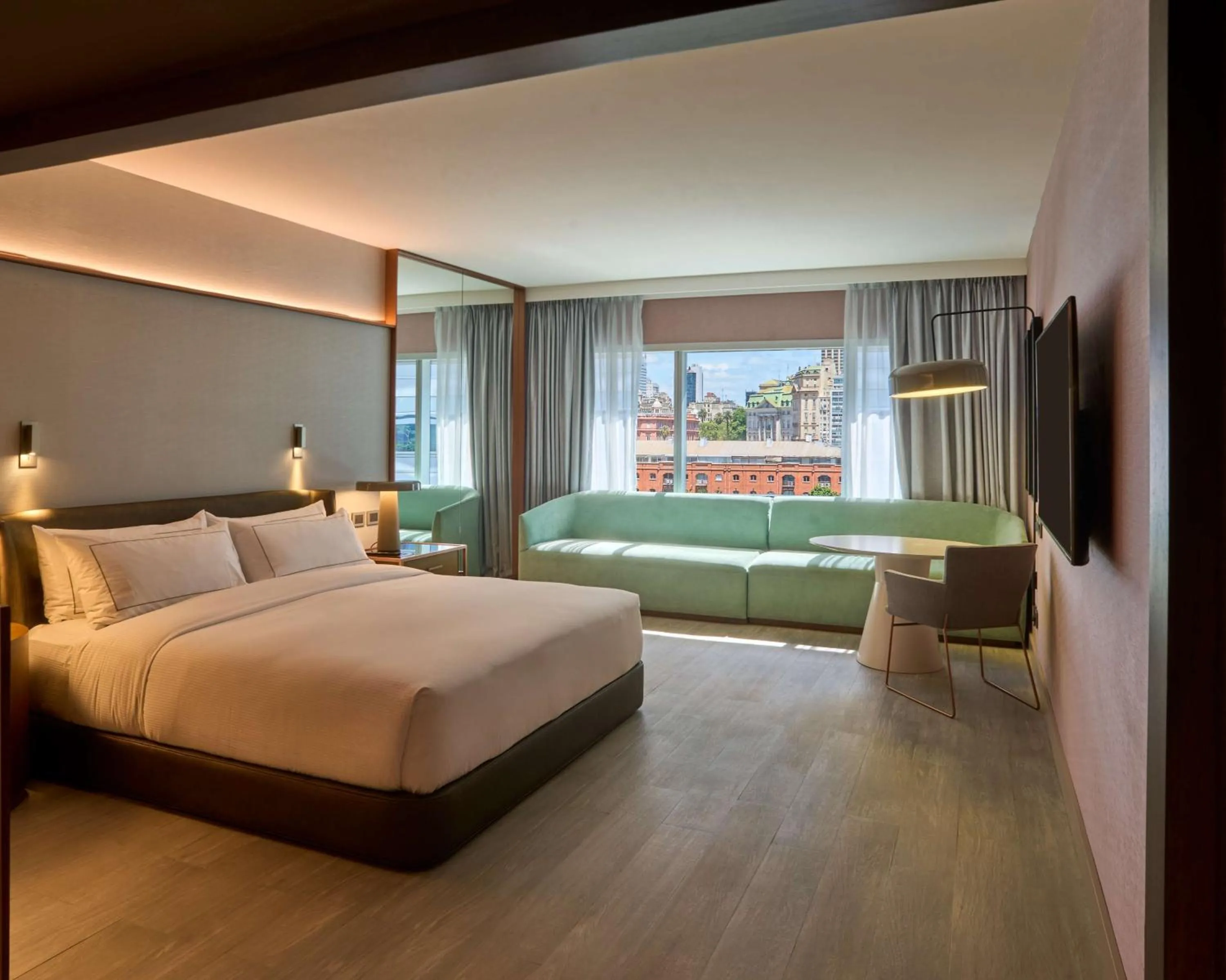 Bedroom, Bed in Hilton Buenos Aires