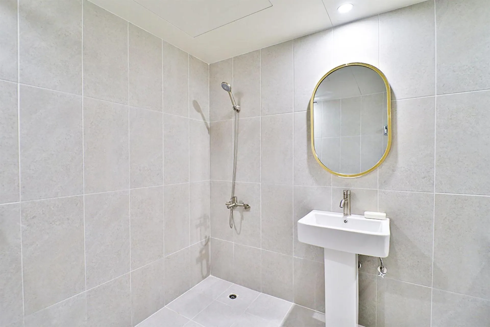 Bathroom in Calm Rest Hotel Busan Sasang