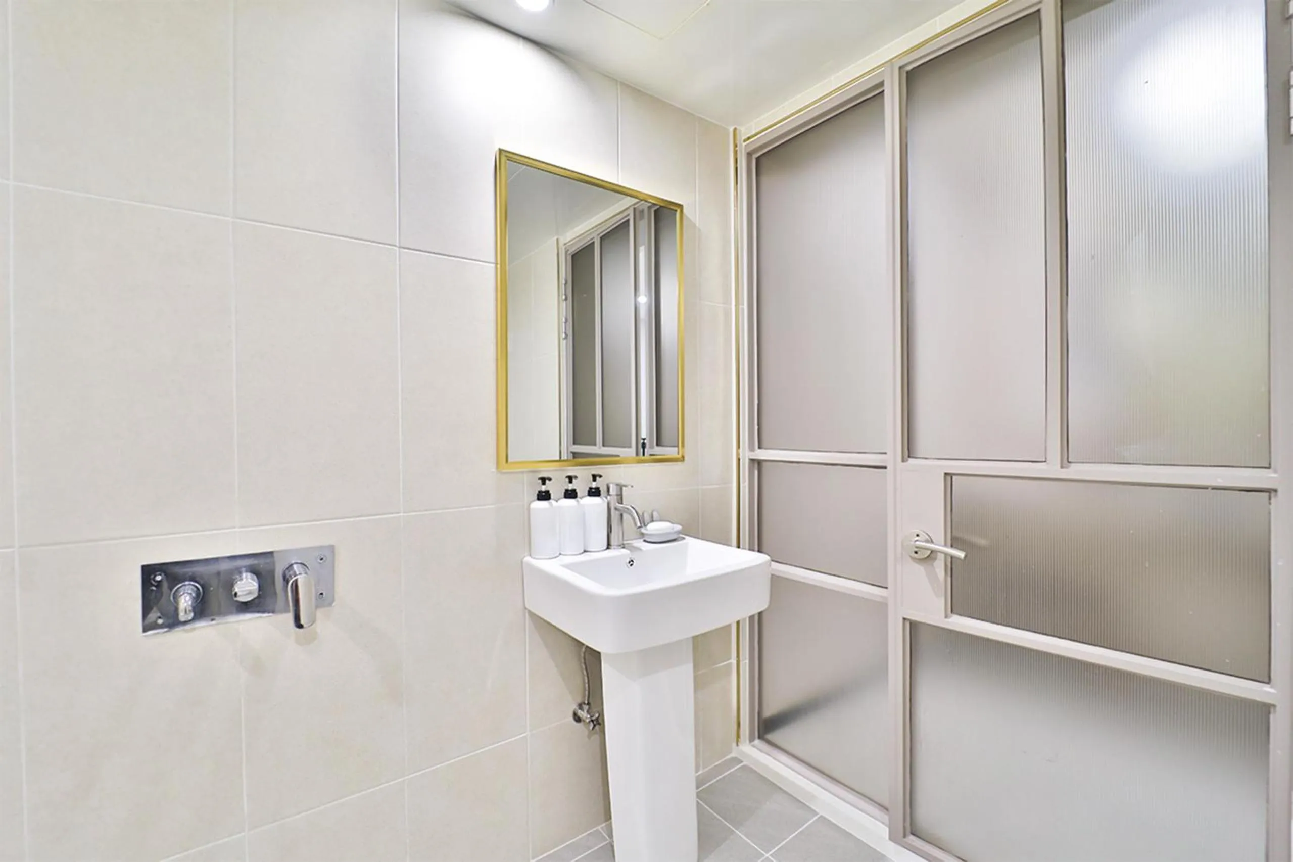 Bathroom in Calm Rest Hotel Busan Sasang