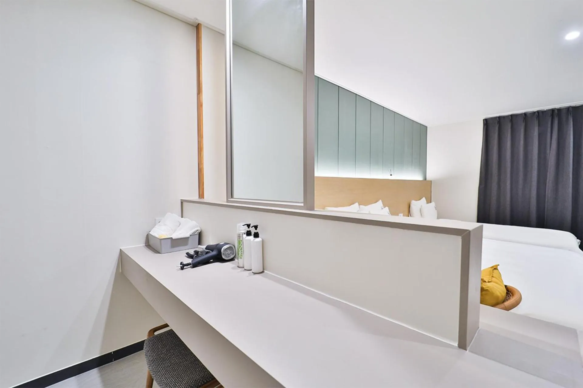 Bedroom, Bed in Calm Rest Hotel Busan Sasang