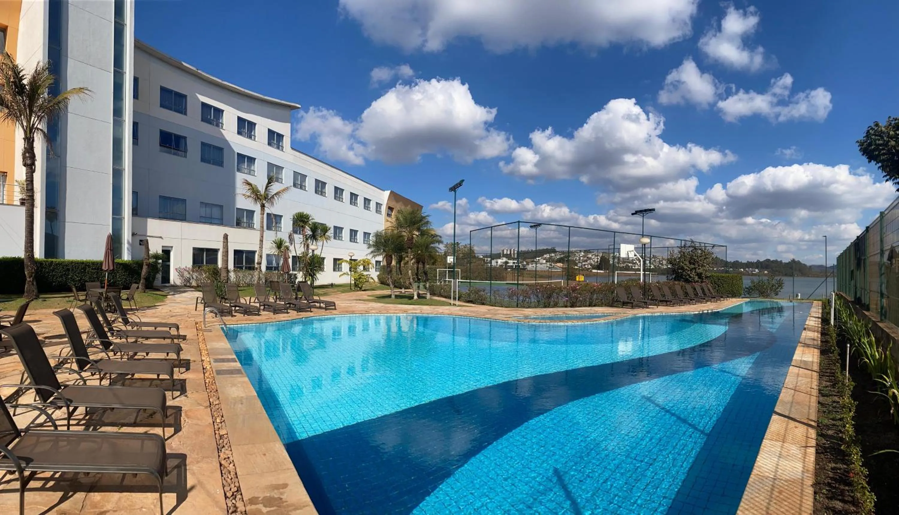 Swimming pool in Transamerica Lagoa dos Ingleses