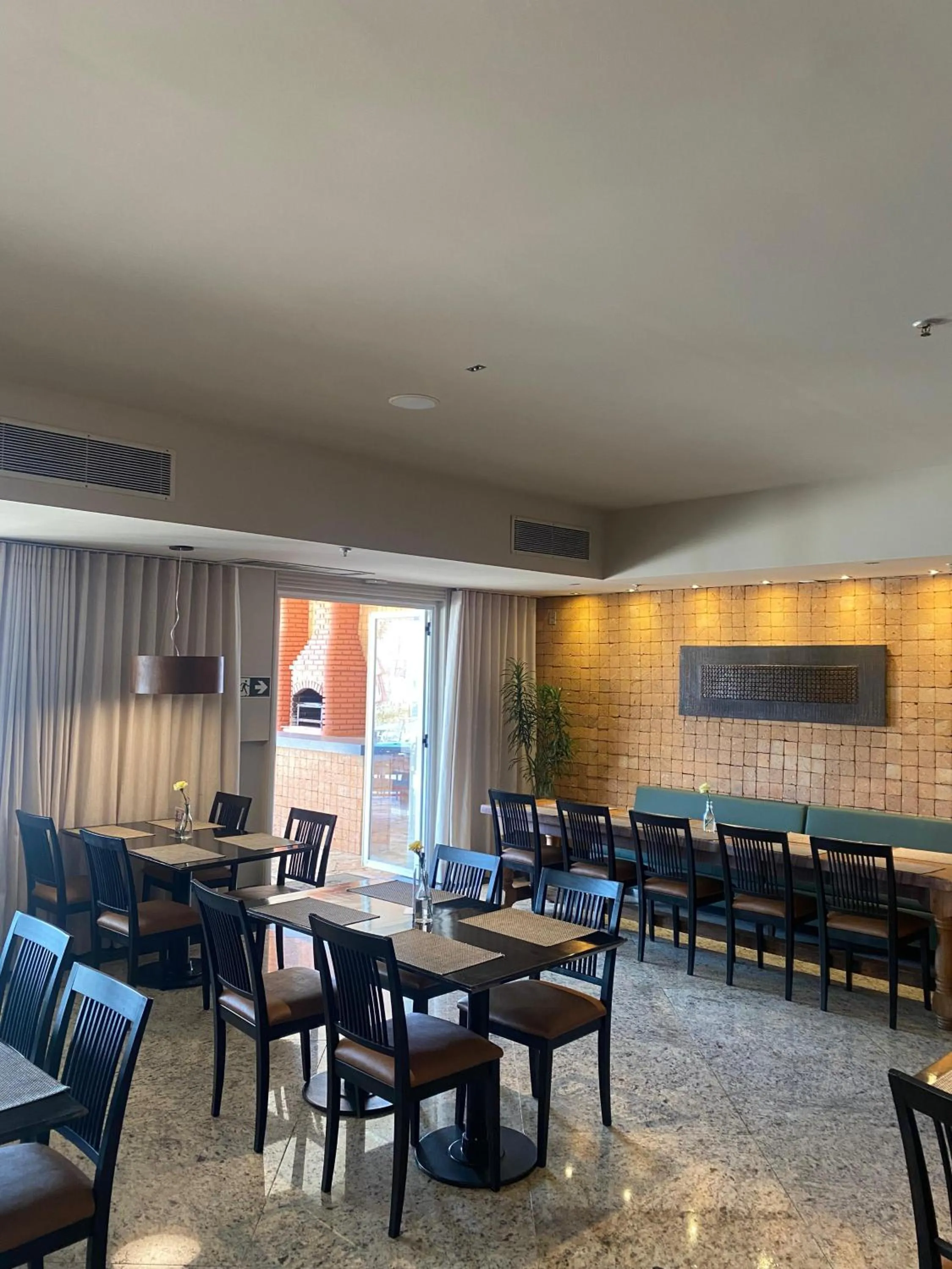 Dining area in Transamerica Lagoa dos Ingleses