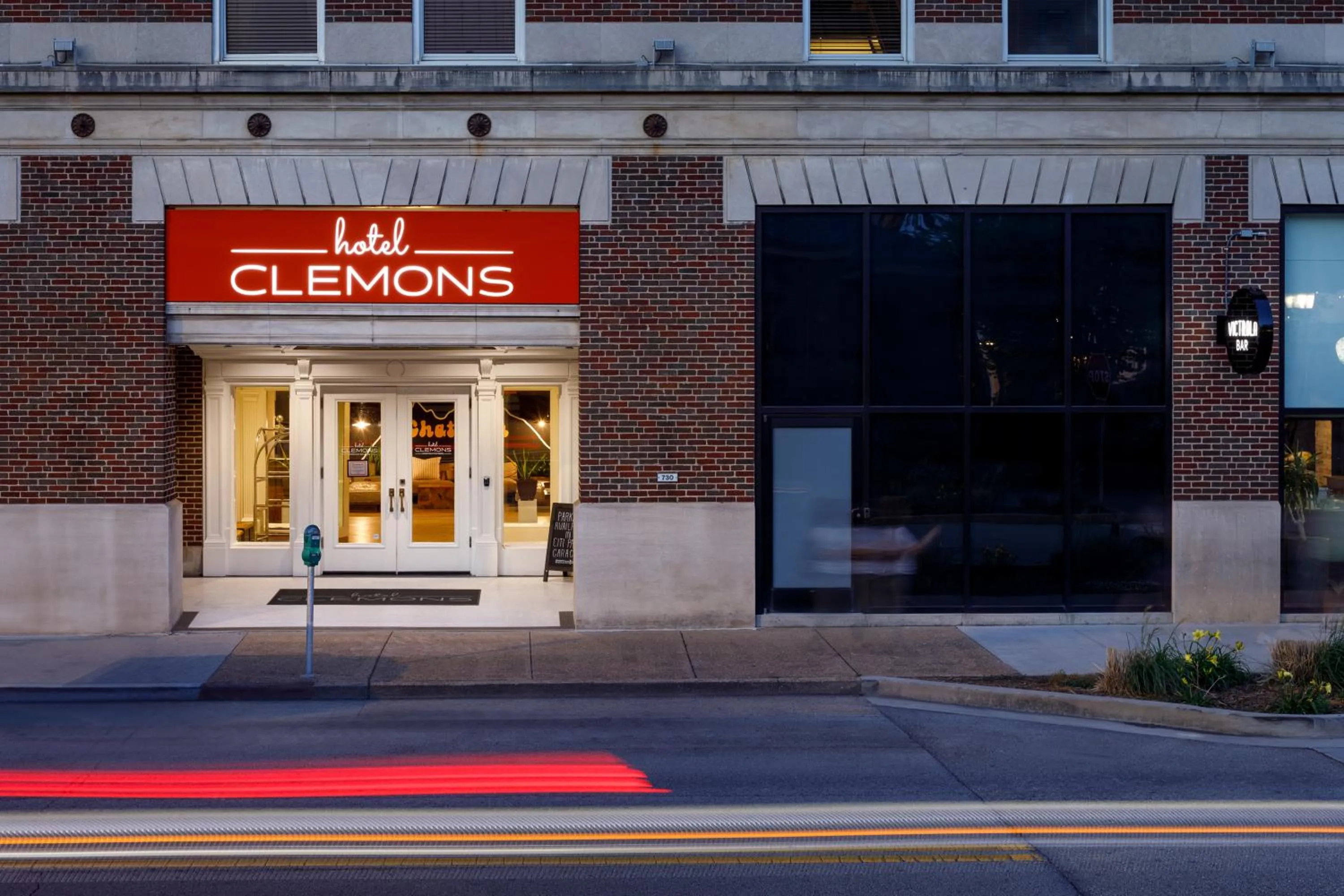 Facade/entrance in Hotel Clemons