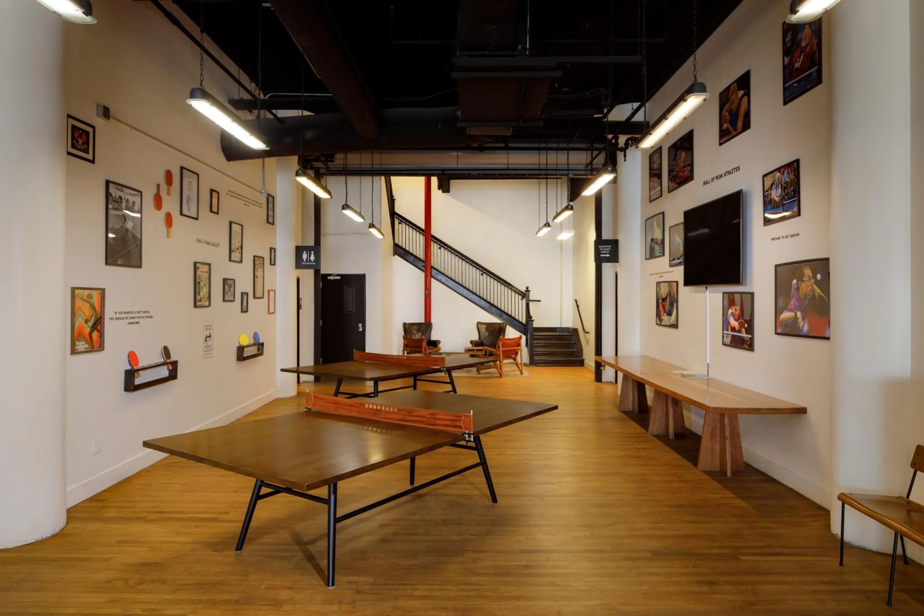 Table tennis in Hotel Clemons