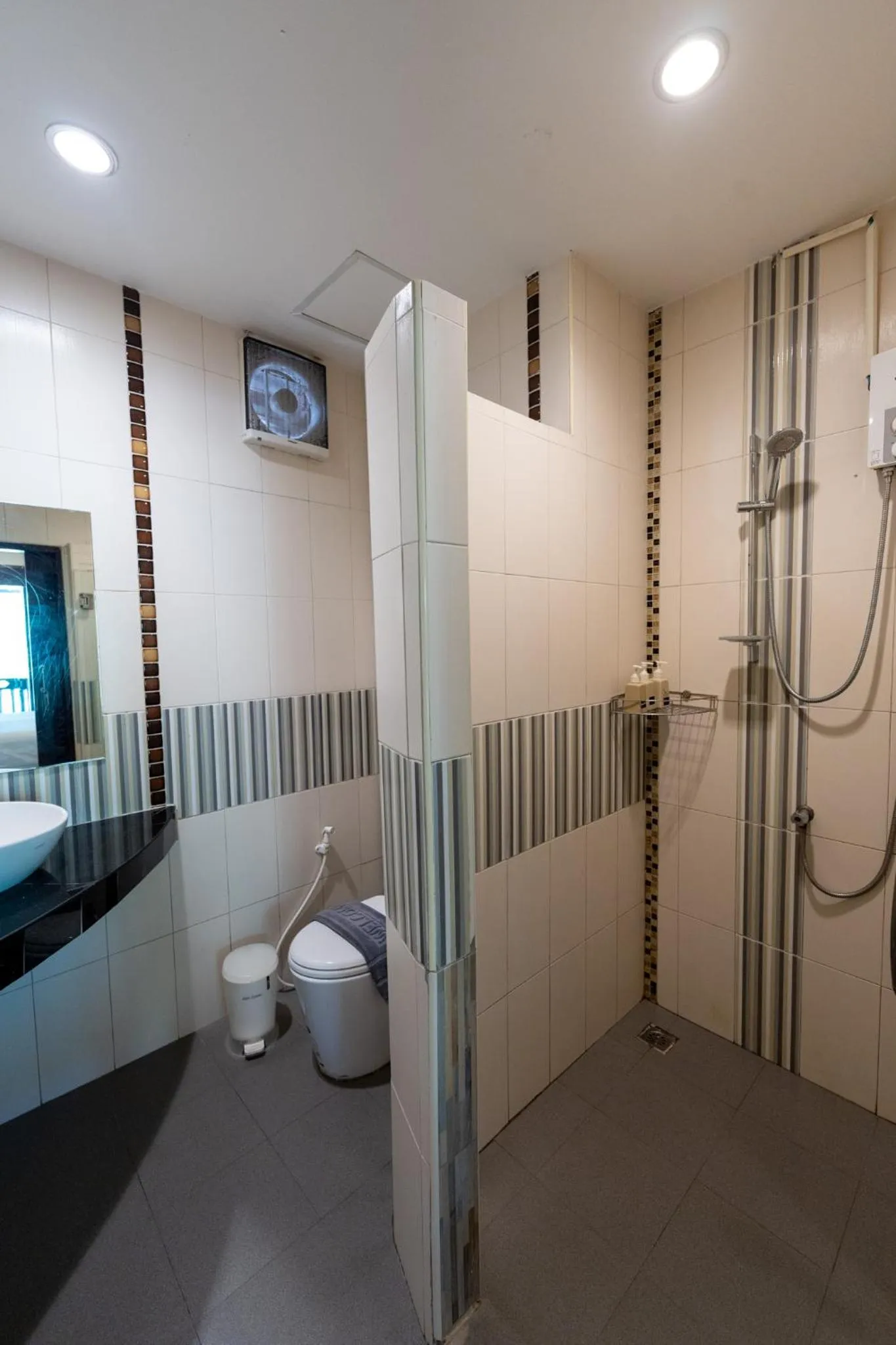 Shower in Wind Beach Resort