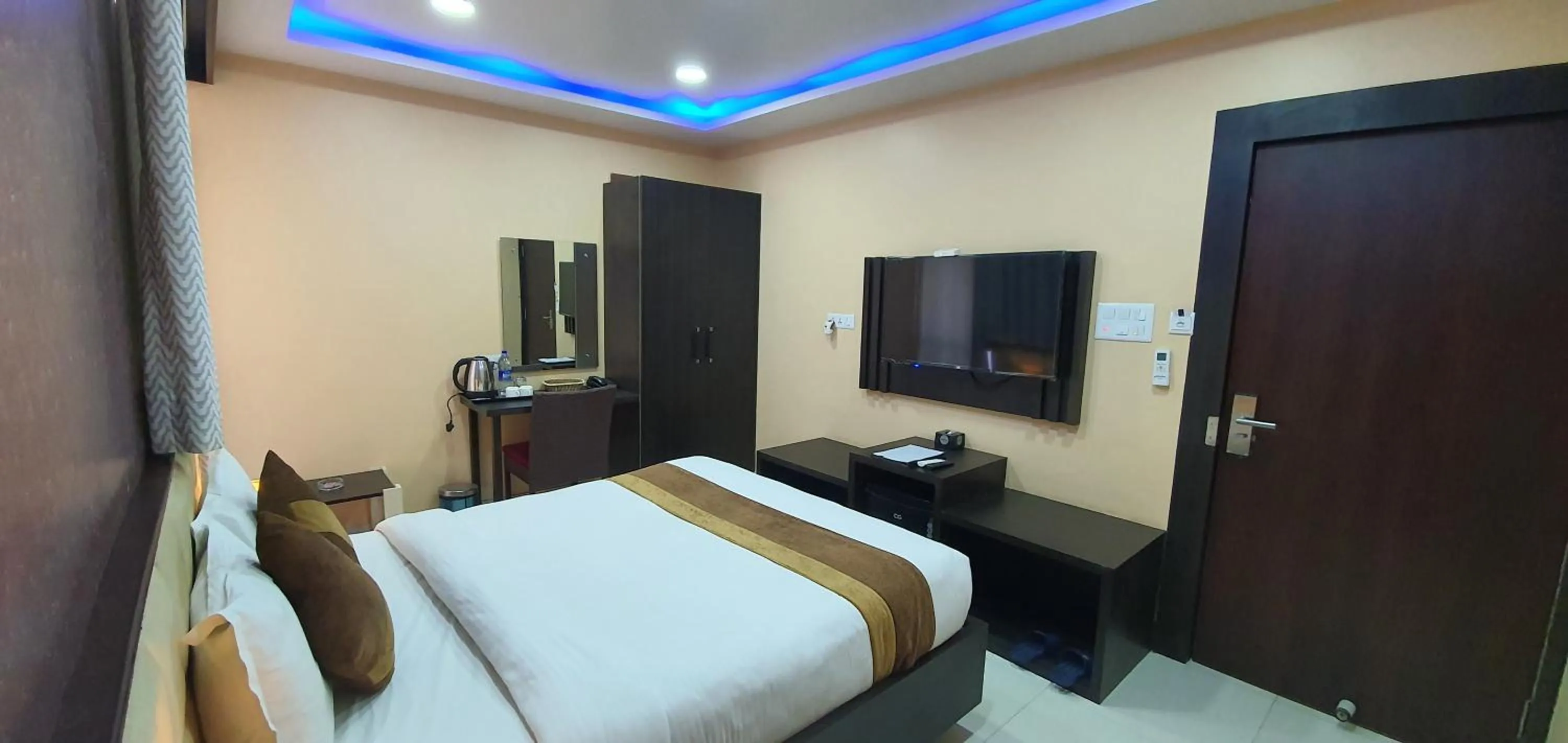 Bedroom, Bed in Annapurna Hotel