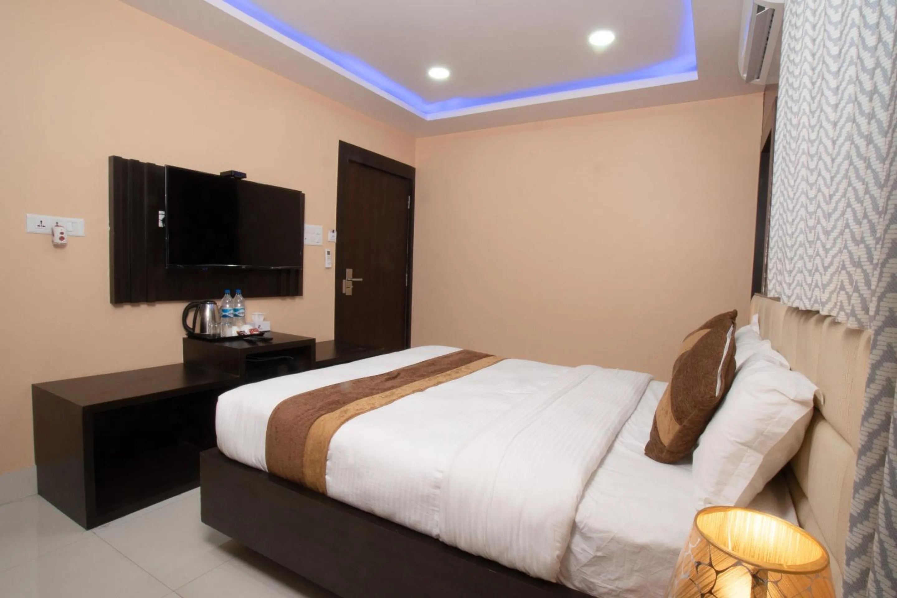 Bedroom, Bed in Annapurna Hotel