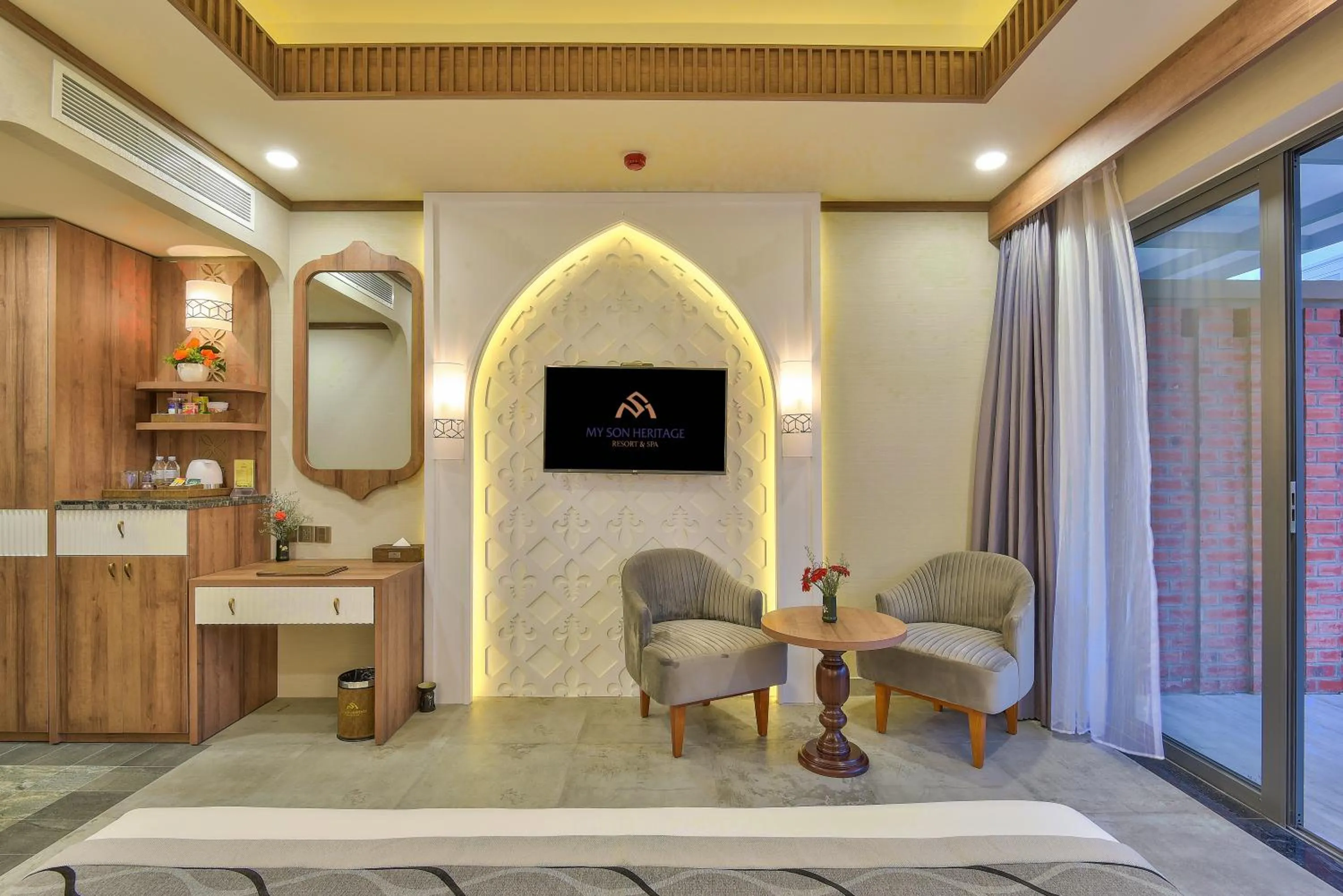 Bedroom in My Son Heritage Resort and Spa